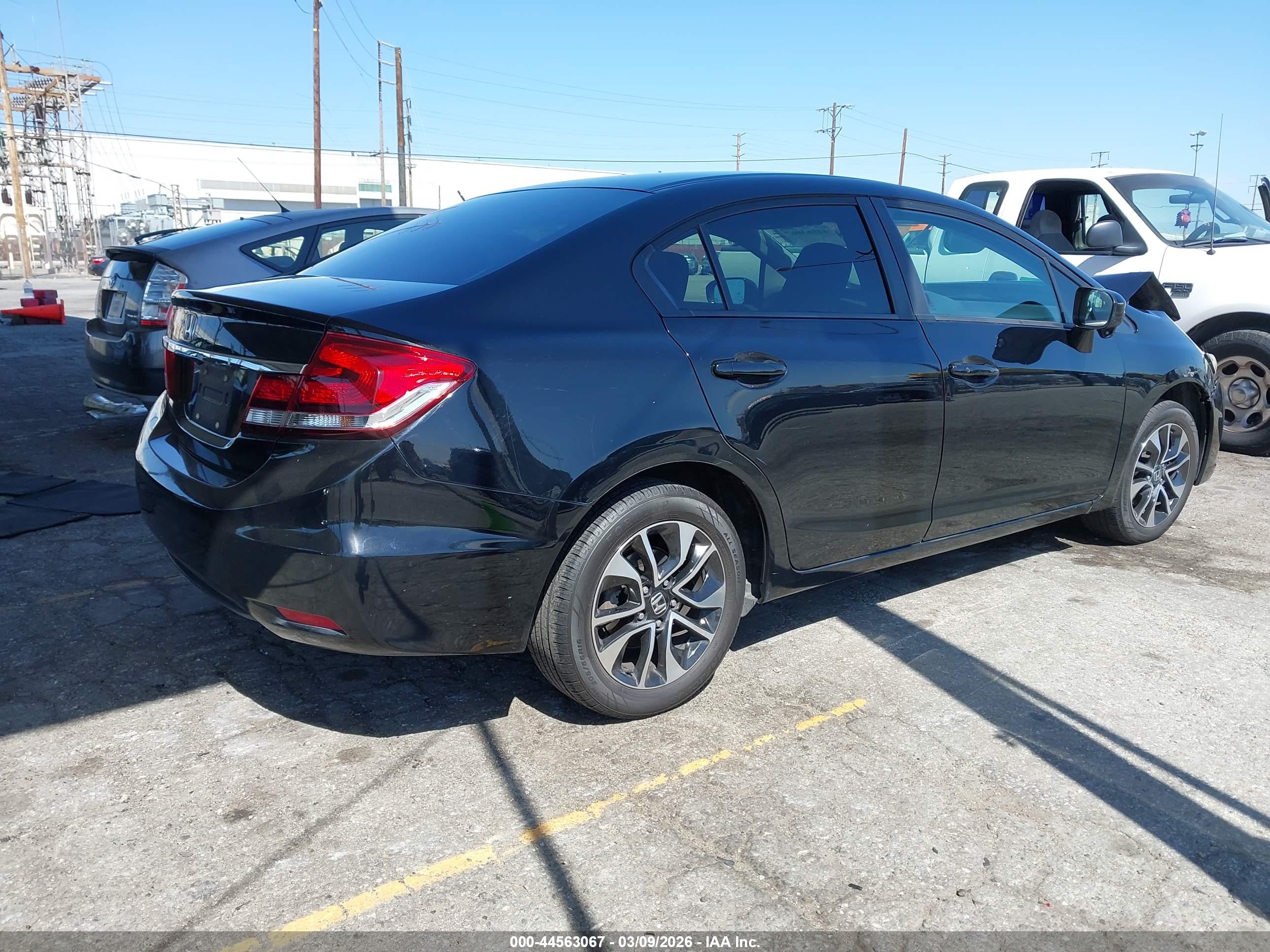 HONDA CIVIC image 4