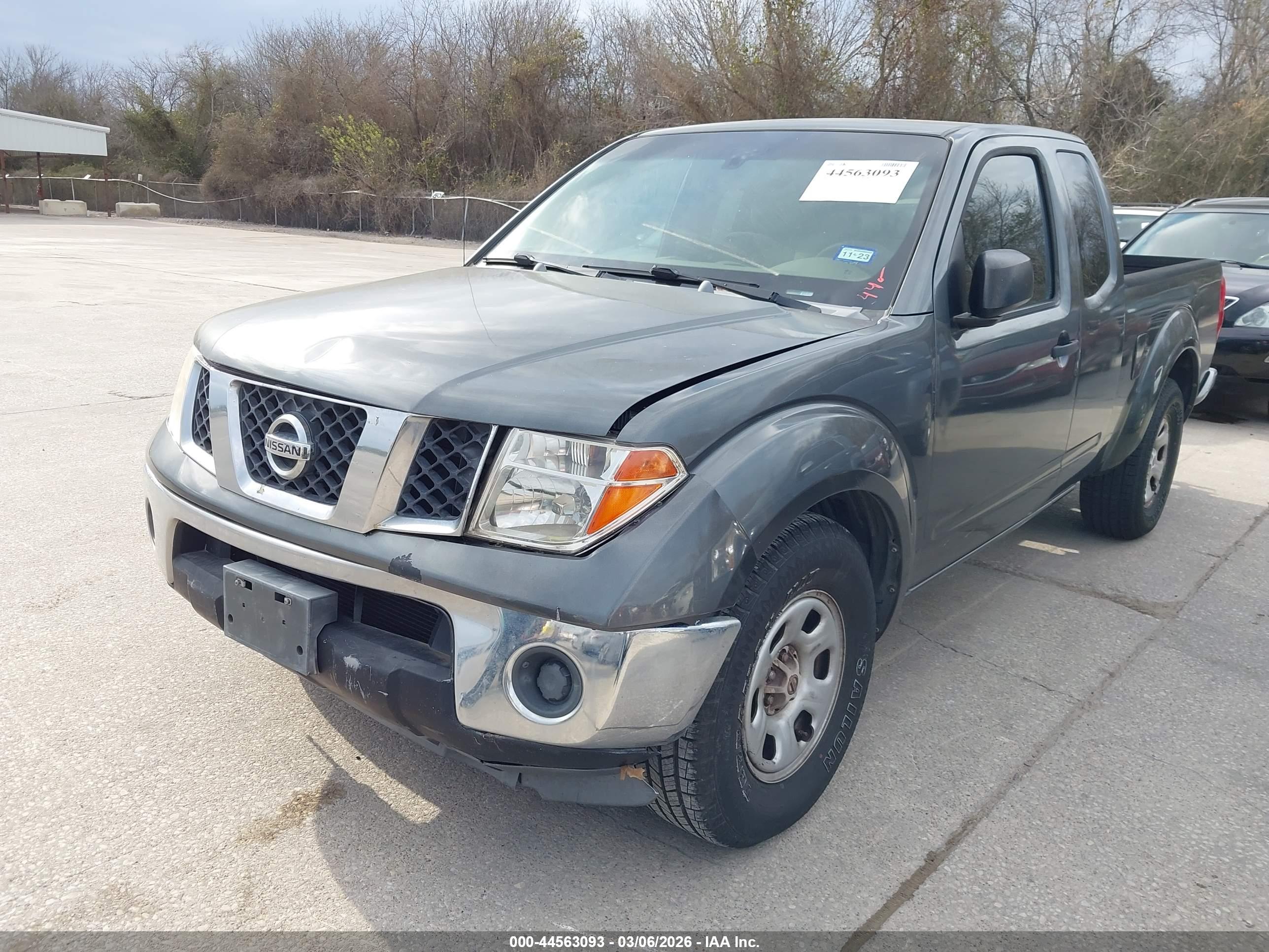 NISSAN FRONTIER image 2