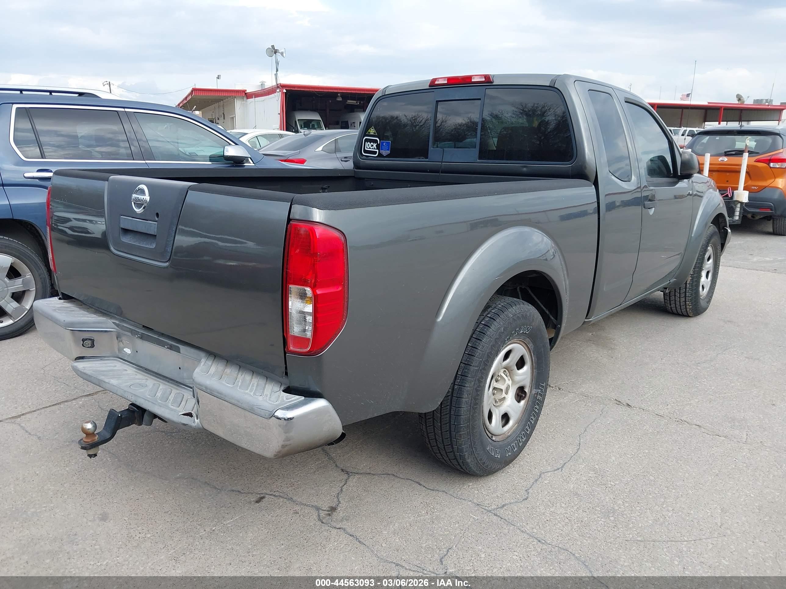 NISSAN FRONTIER image 4