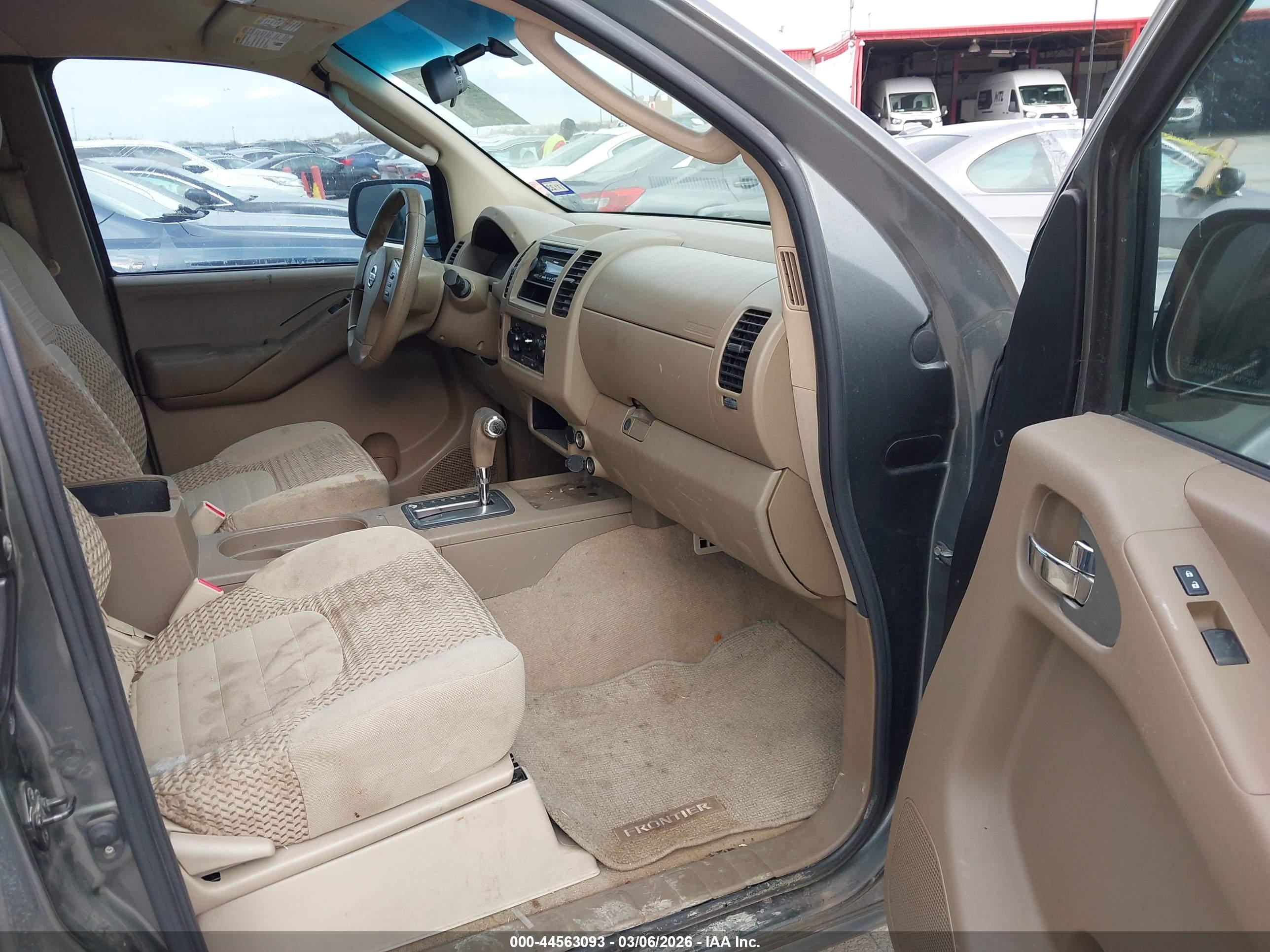 NISSAN FRONTIER image 5