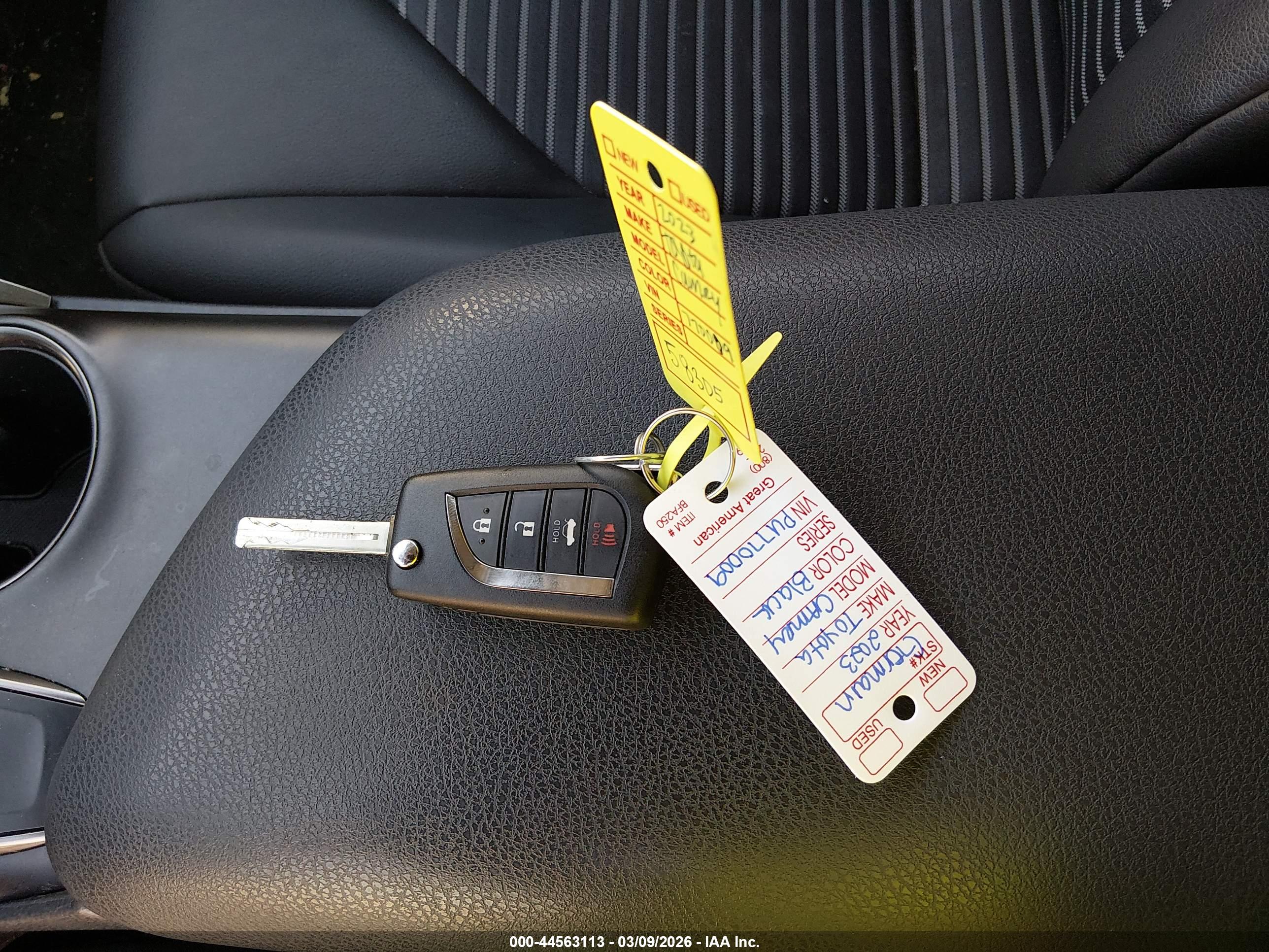 TOYOTA CAMRY image 11