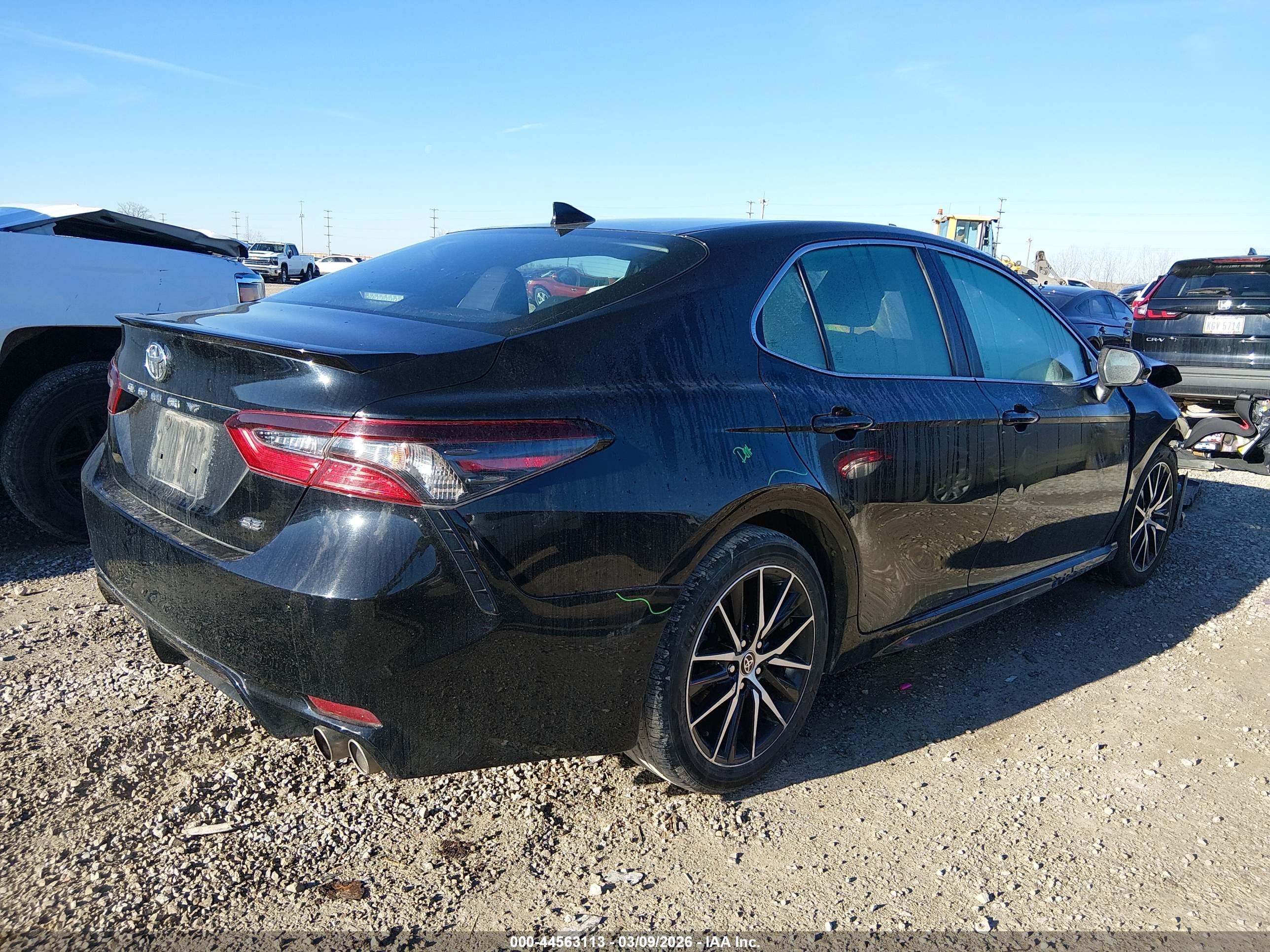 TOYOTA CAMRY image 4