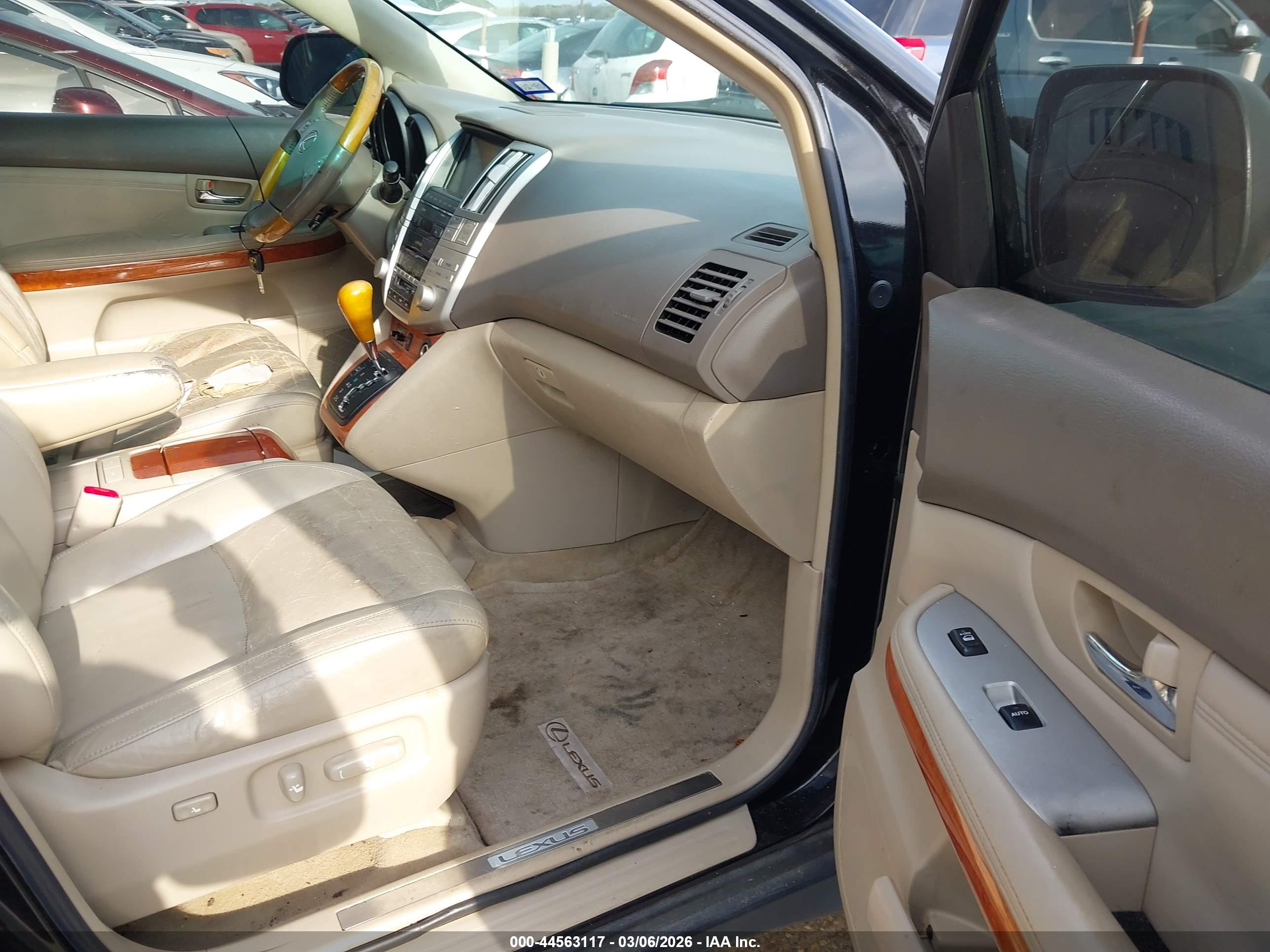 LEXUS RX image 5
