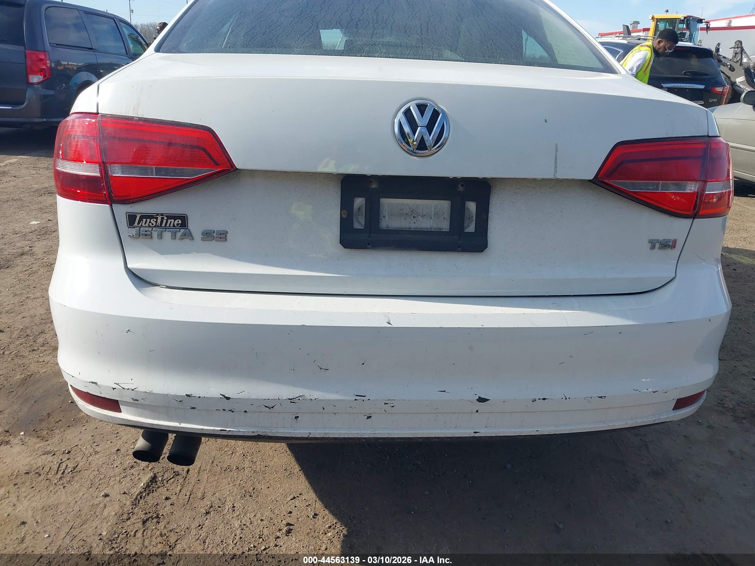 VOLKSWAGEN JETTA image 6