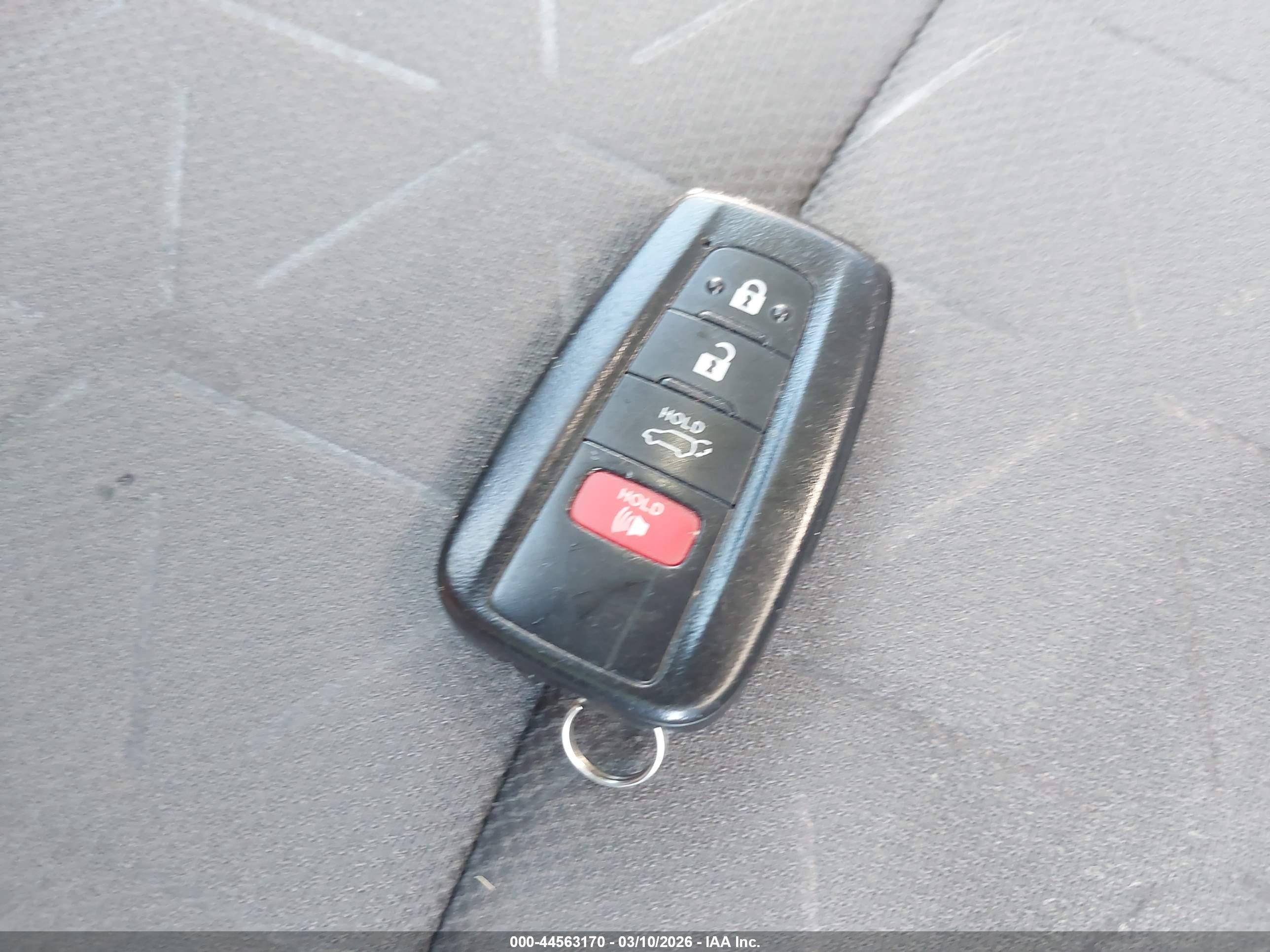 TOYOTA RAV4 image 11