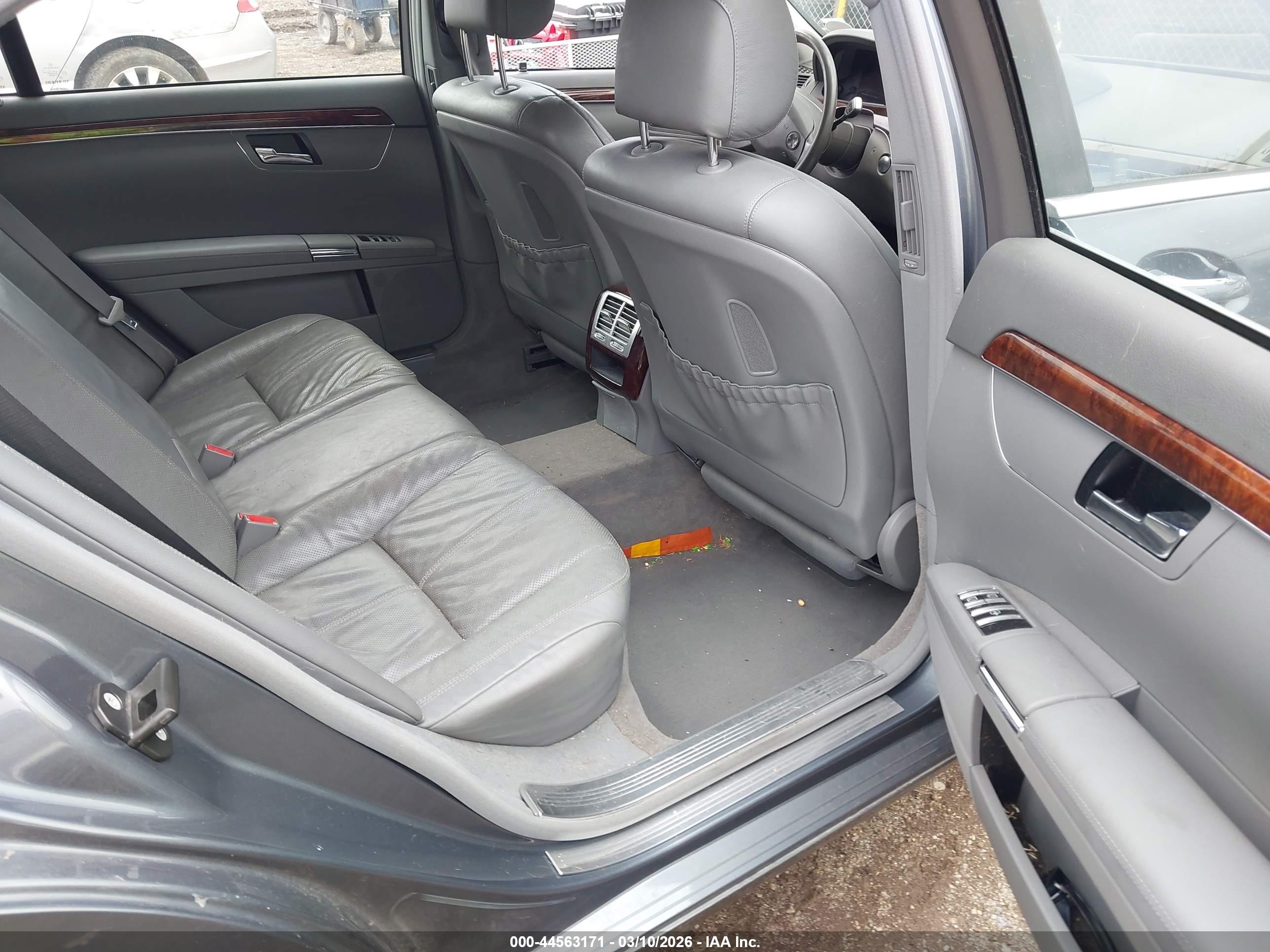 MERCEDES-BENZ S image 8
