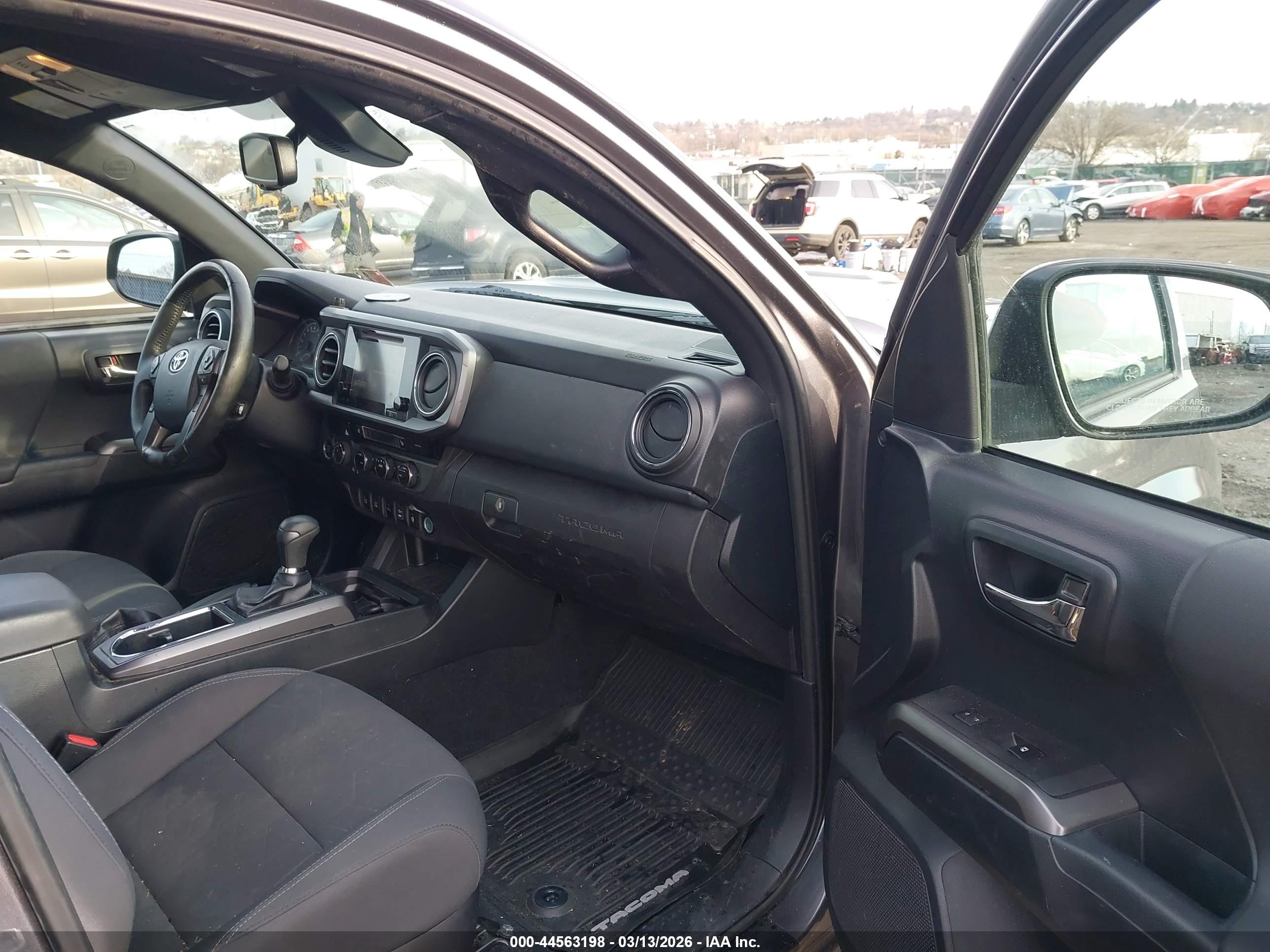 TOYOTA TACOMA image 5