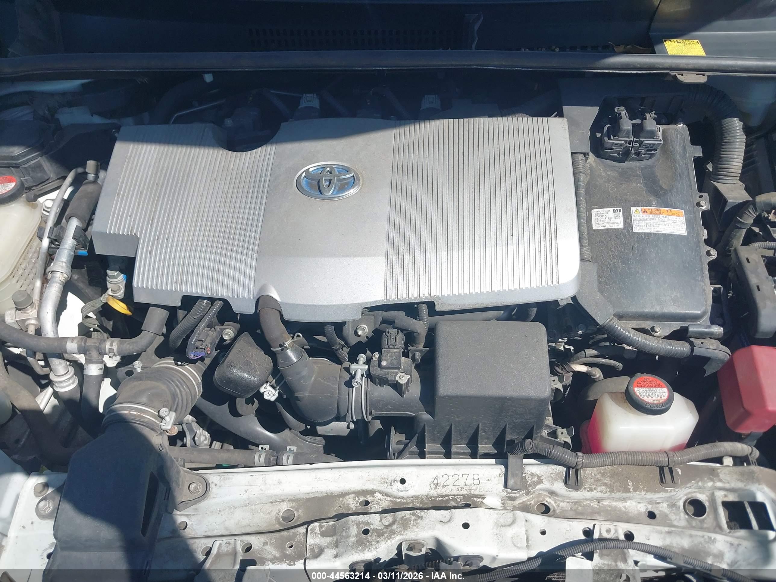 TOYOTA PRIUS image 10