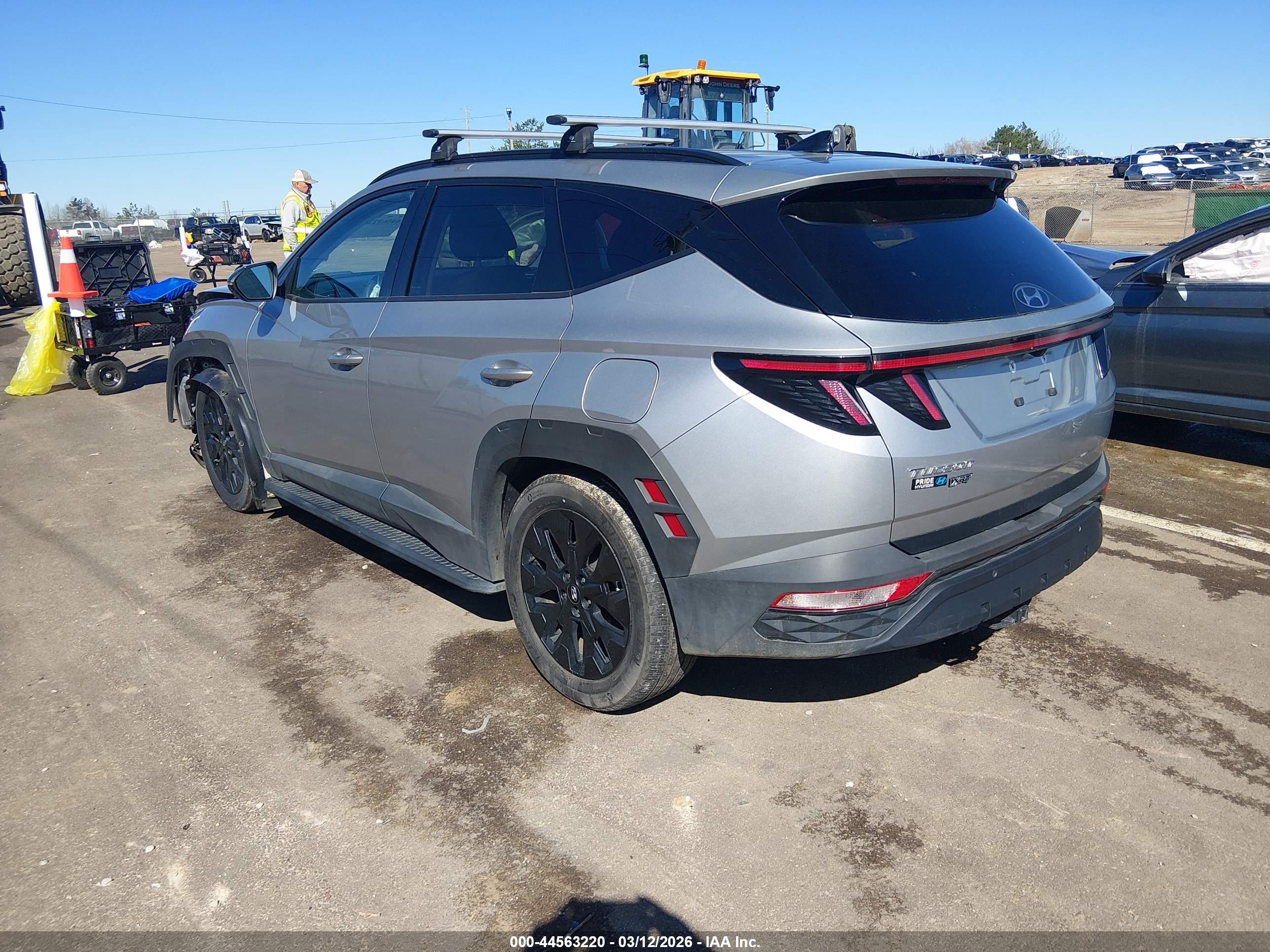 HYUNDAI TUCSON image 3
