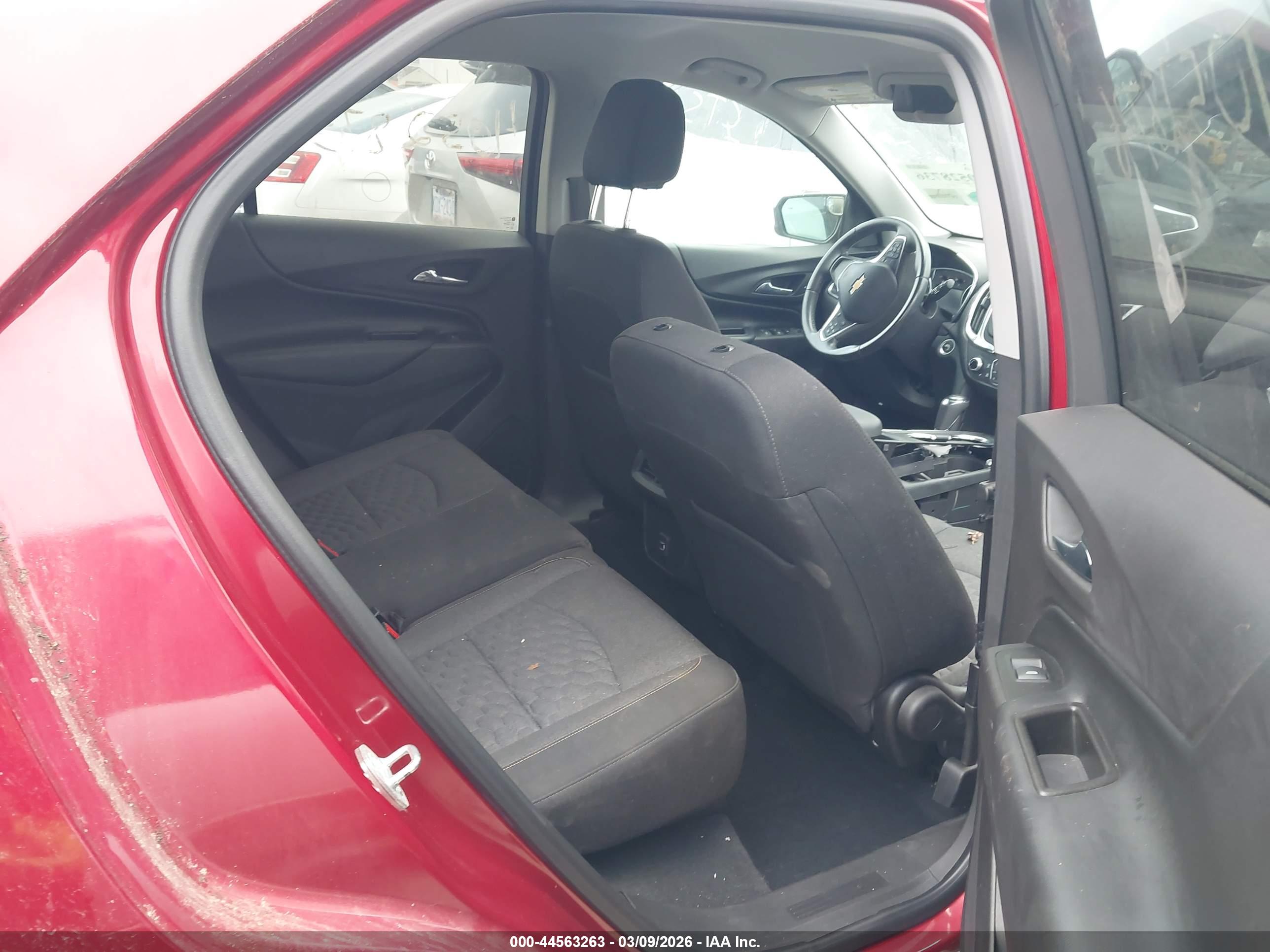 CHEVROLET EQUINOX image 8
