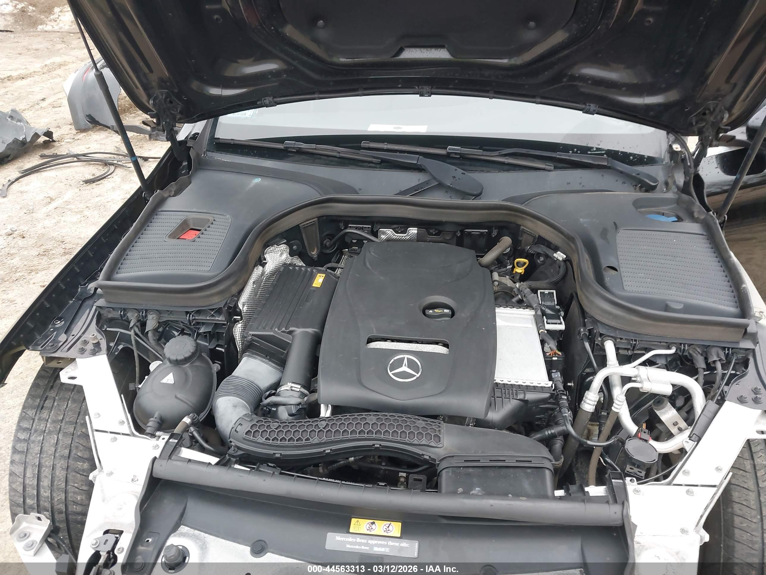 MERCEDES-BENZ GLC image 10