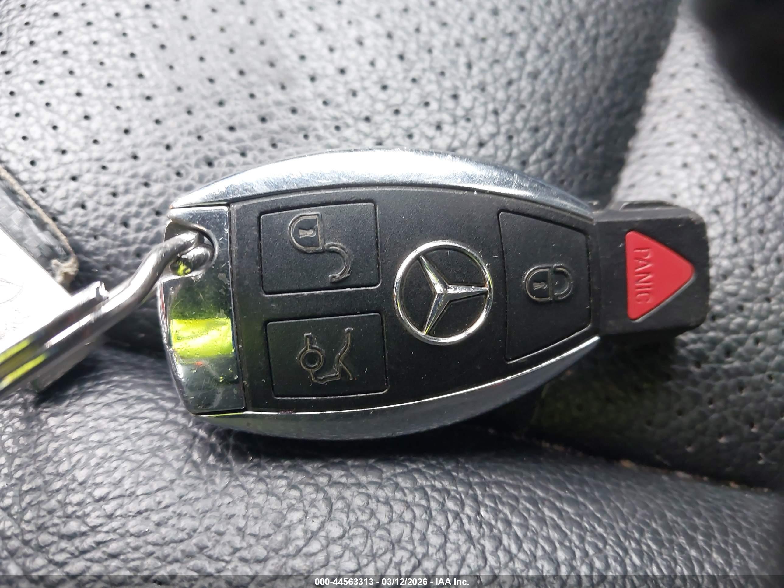 MERCEDES-BENZ GLC image 11
