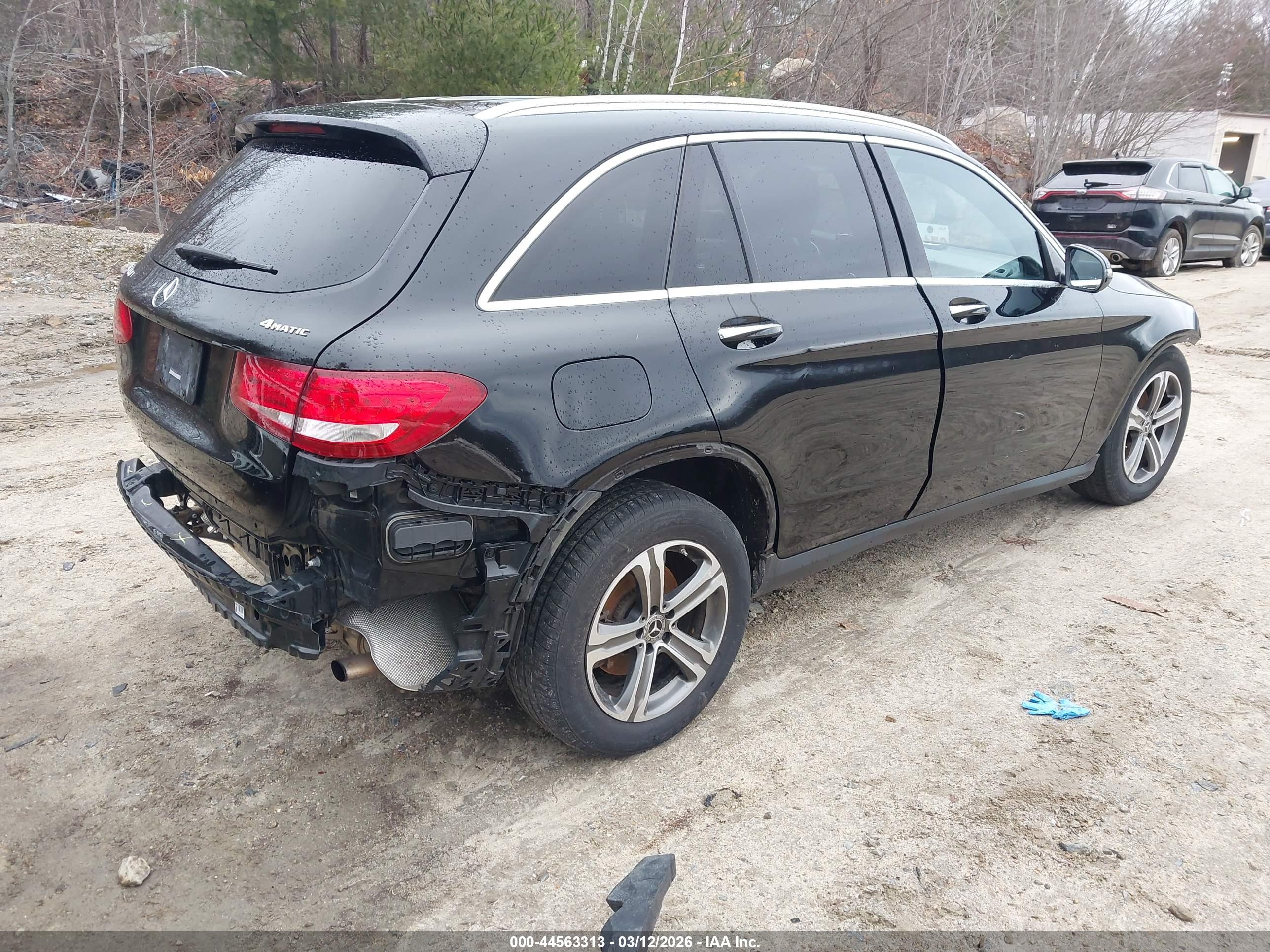 MERCEDES-BENZ GLC image 4