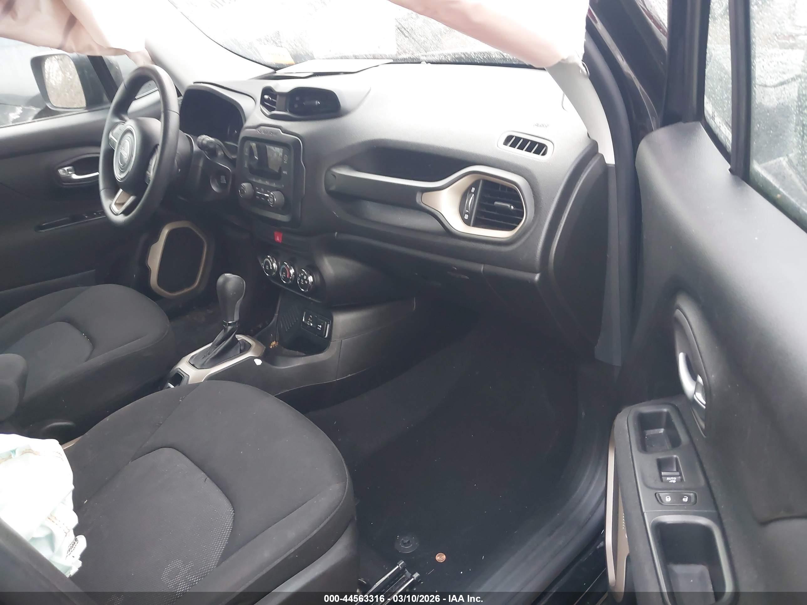 JEEP RENEGADE image 5