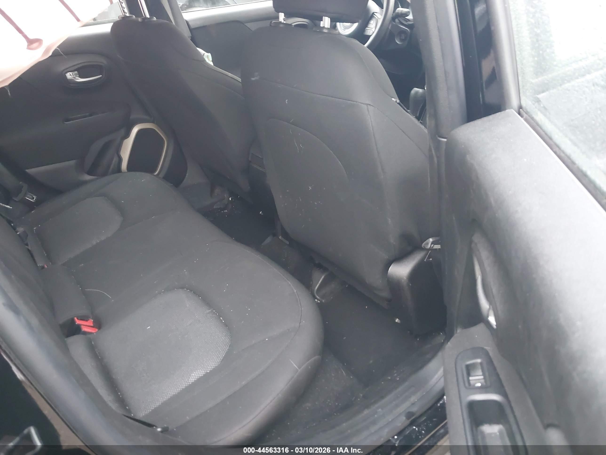 JEEP RENEGADE image 8
