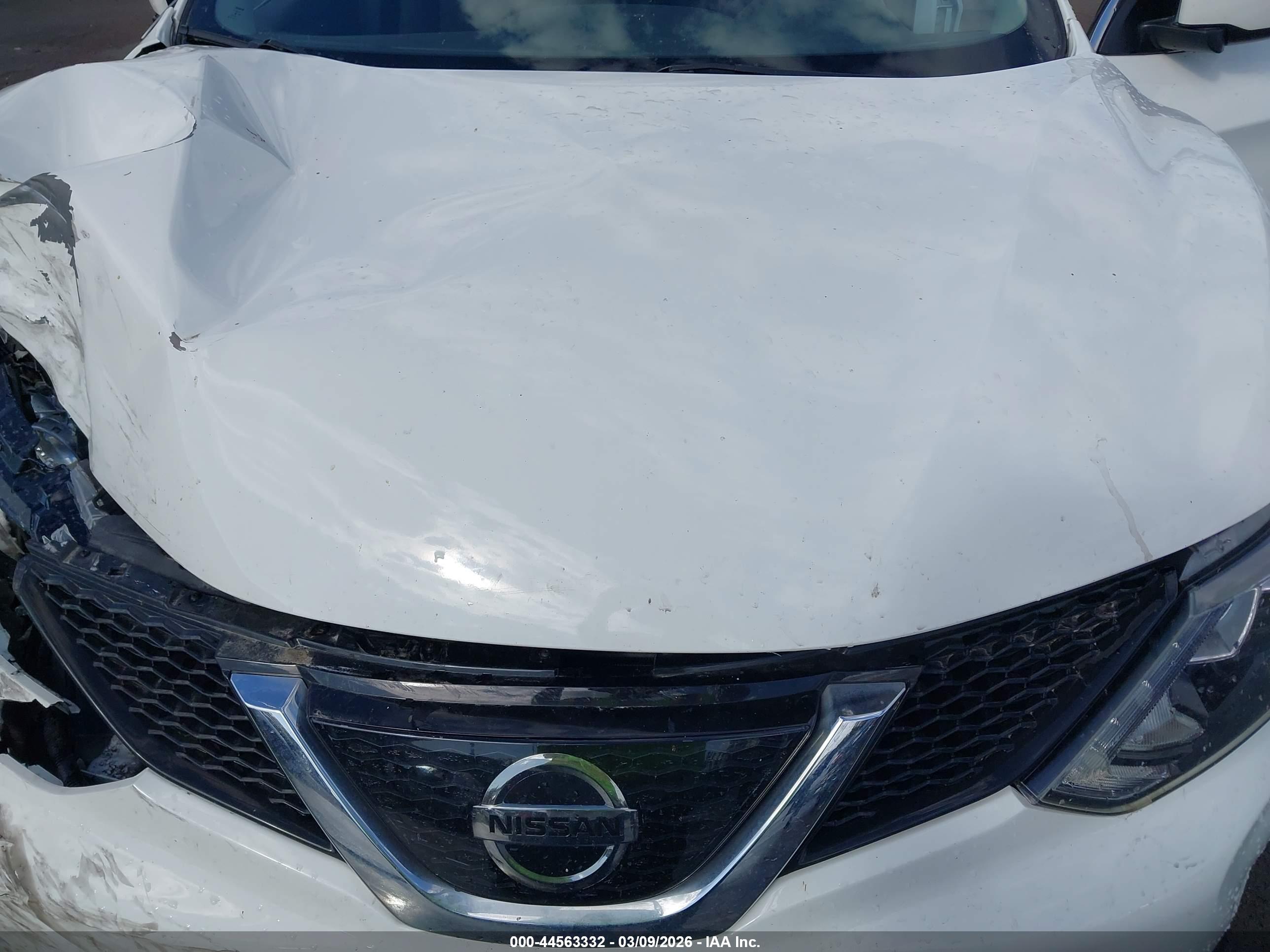 NISSAN ROGUE image 10