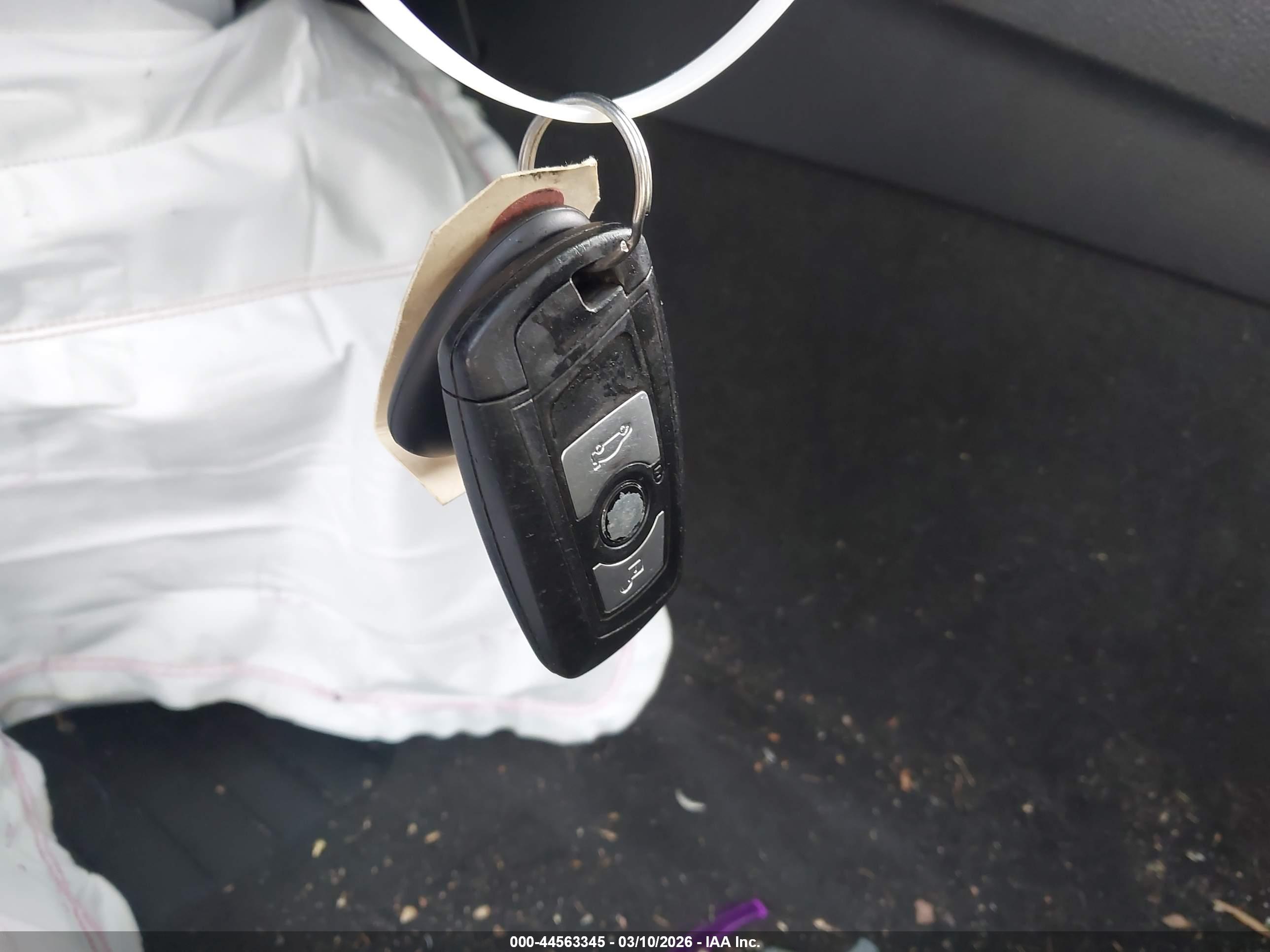 BMW 328I image 11