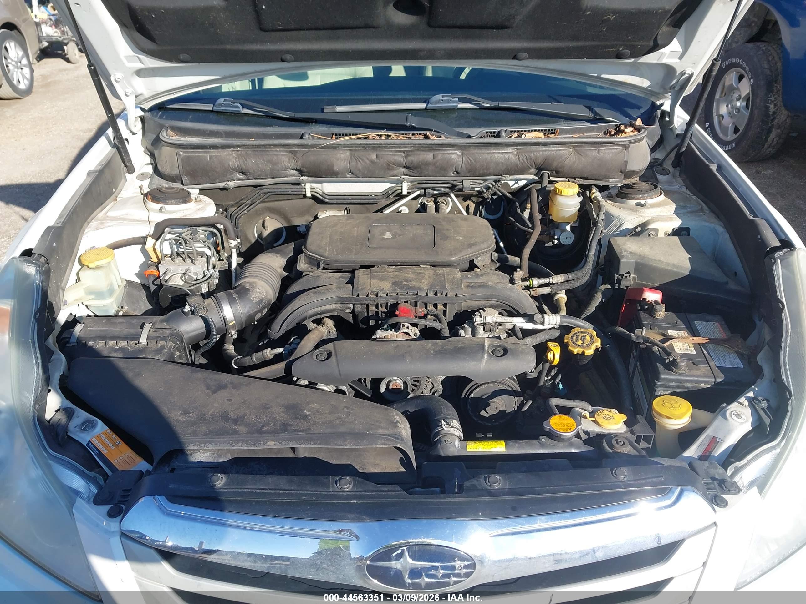 SUBARU OUTBACK image 10