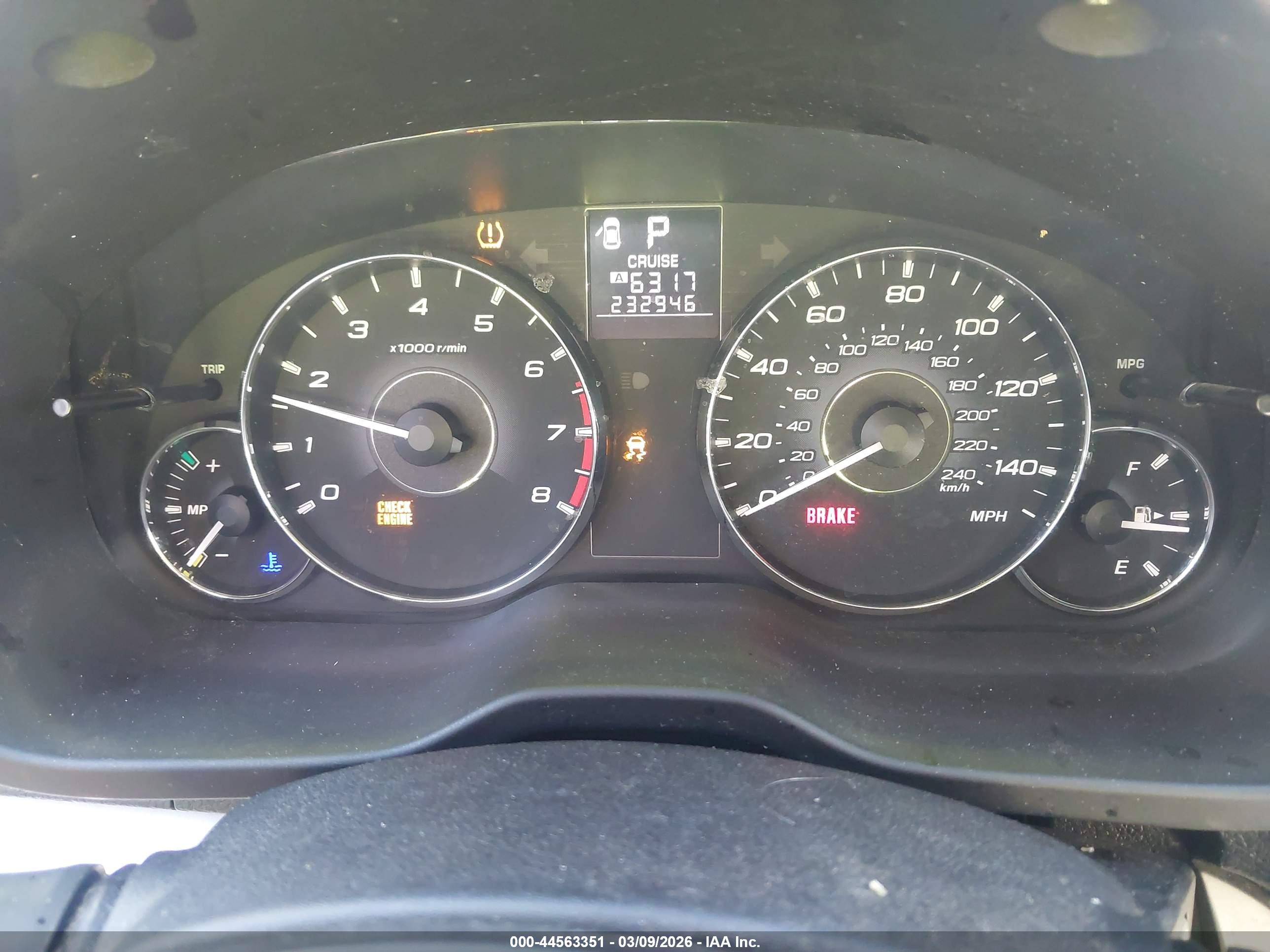 SUBARU OUTBACK image 7
