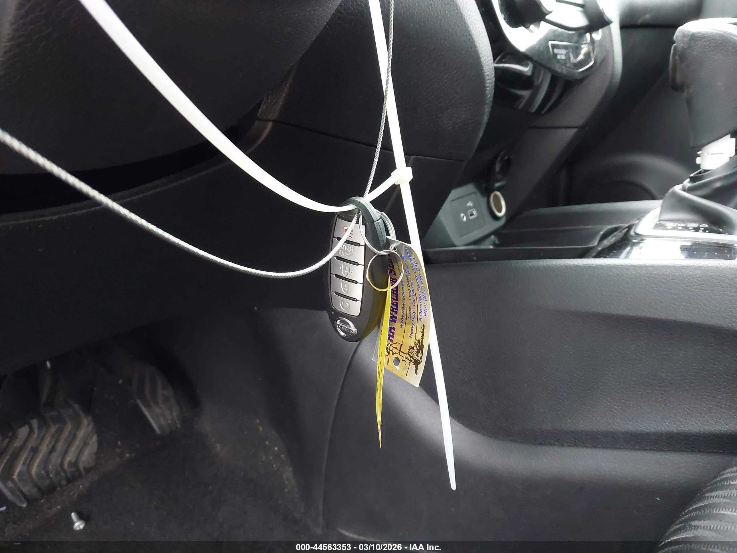 NISSAN ROGUE image 11