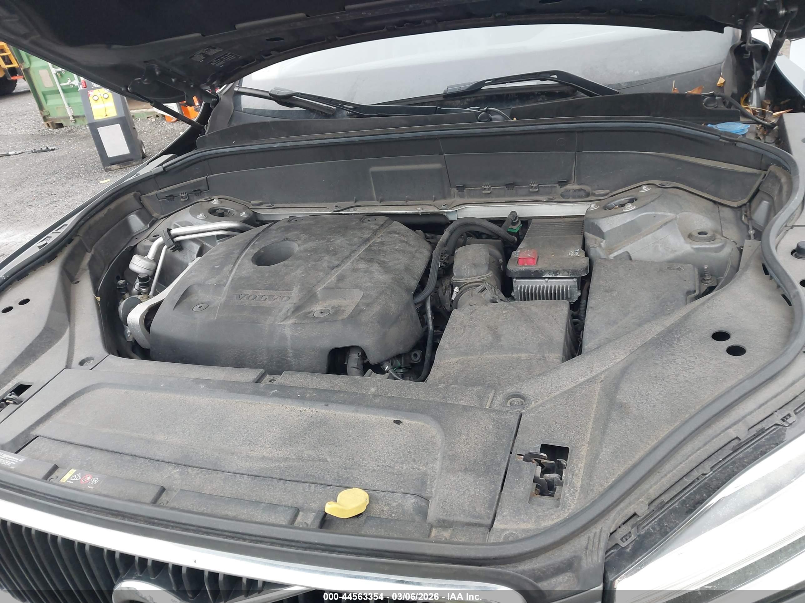 VOLVO XC90 image 10