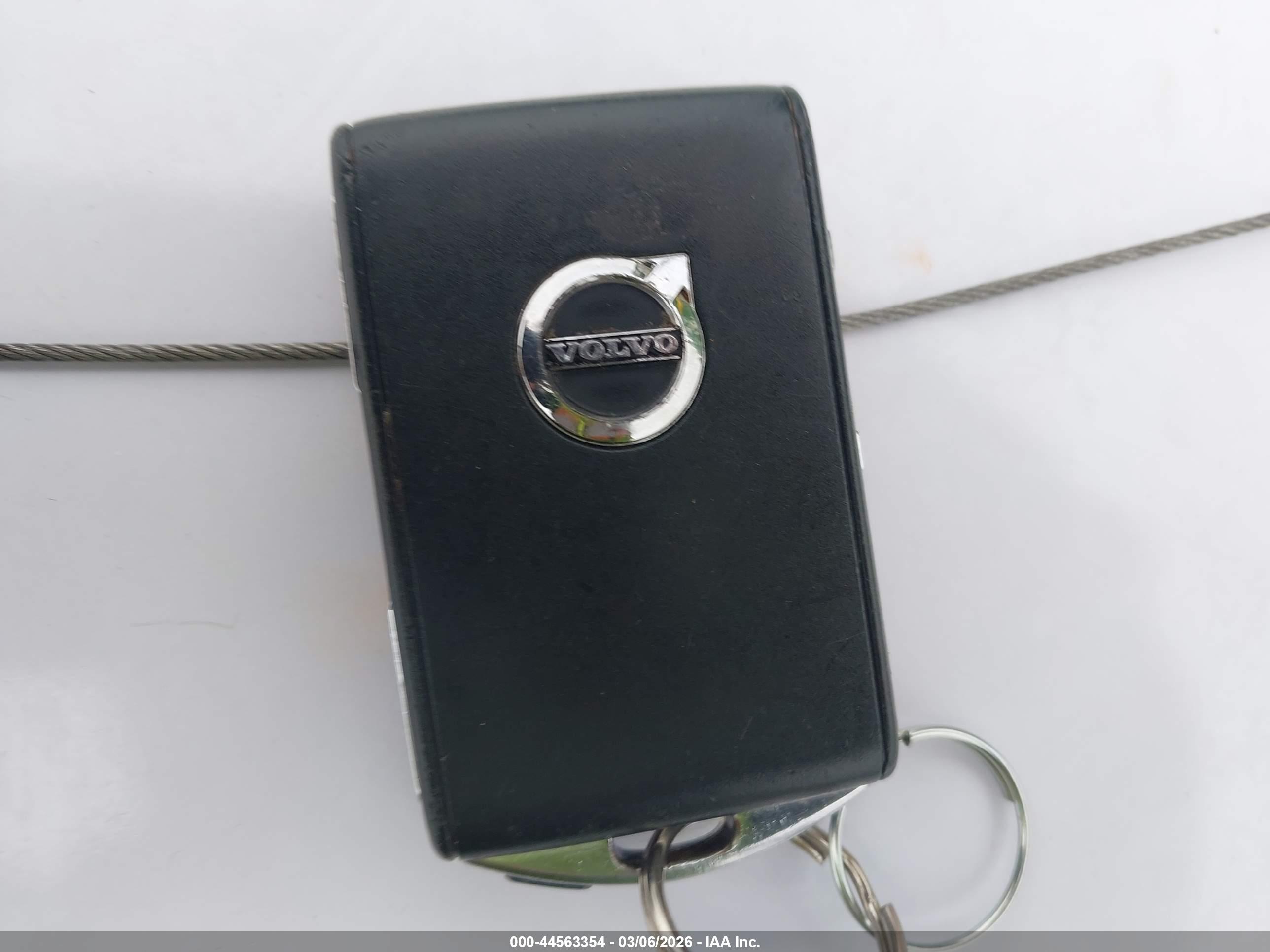 VOLVO XC90 image 11