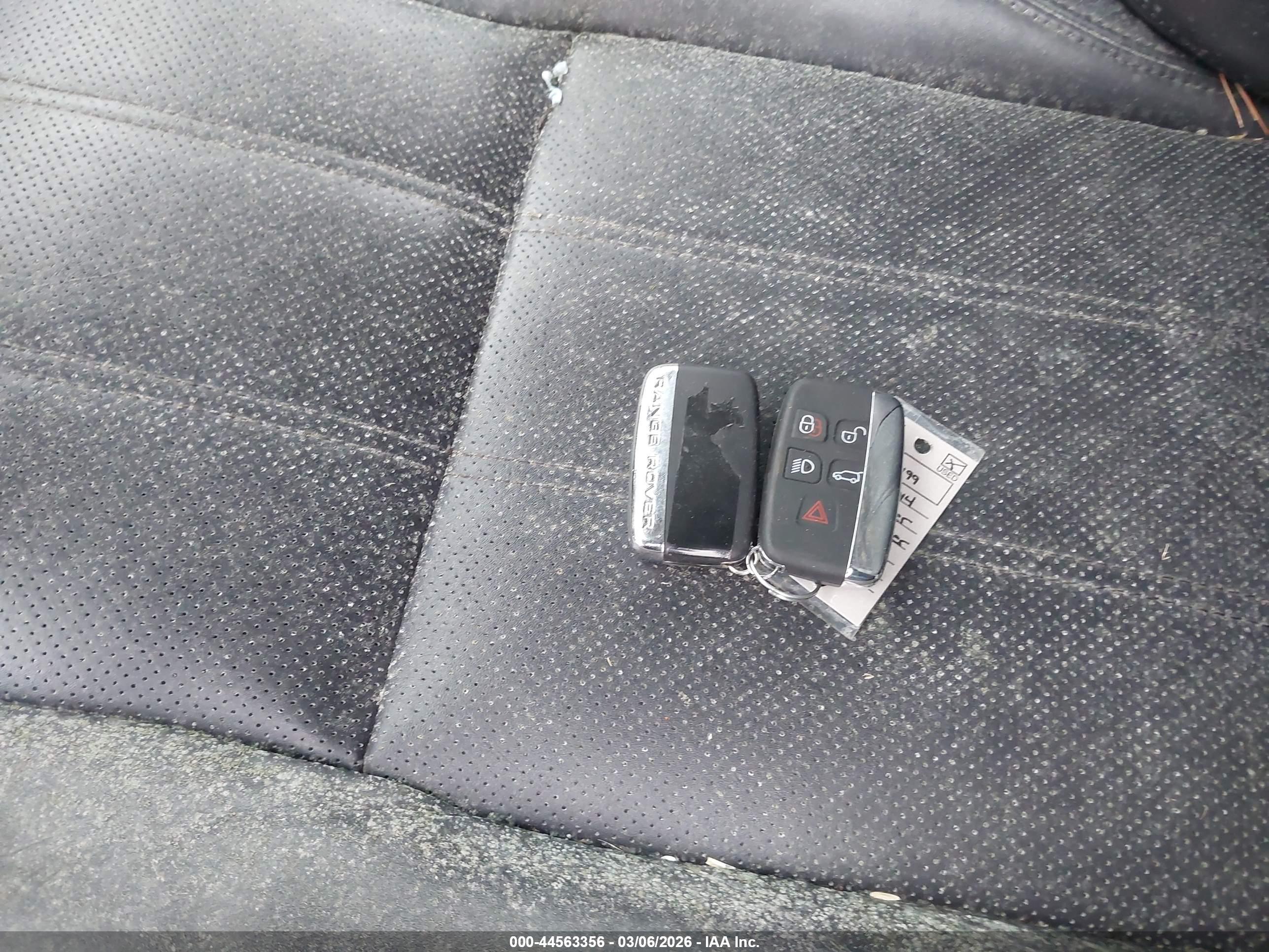 LAND ROVER image 11