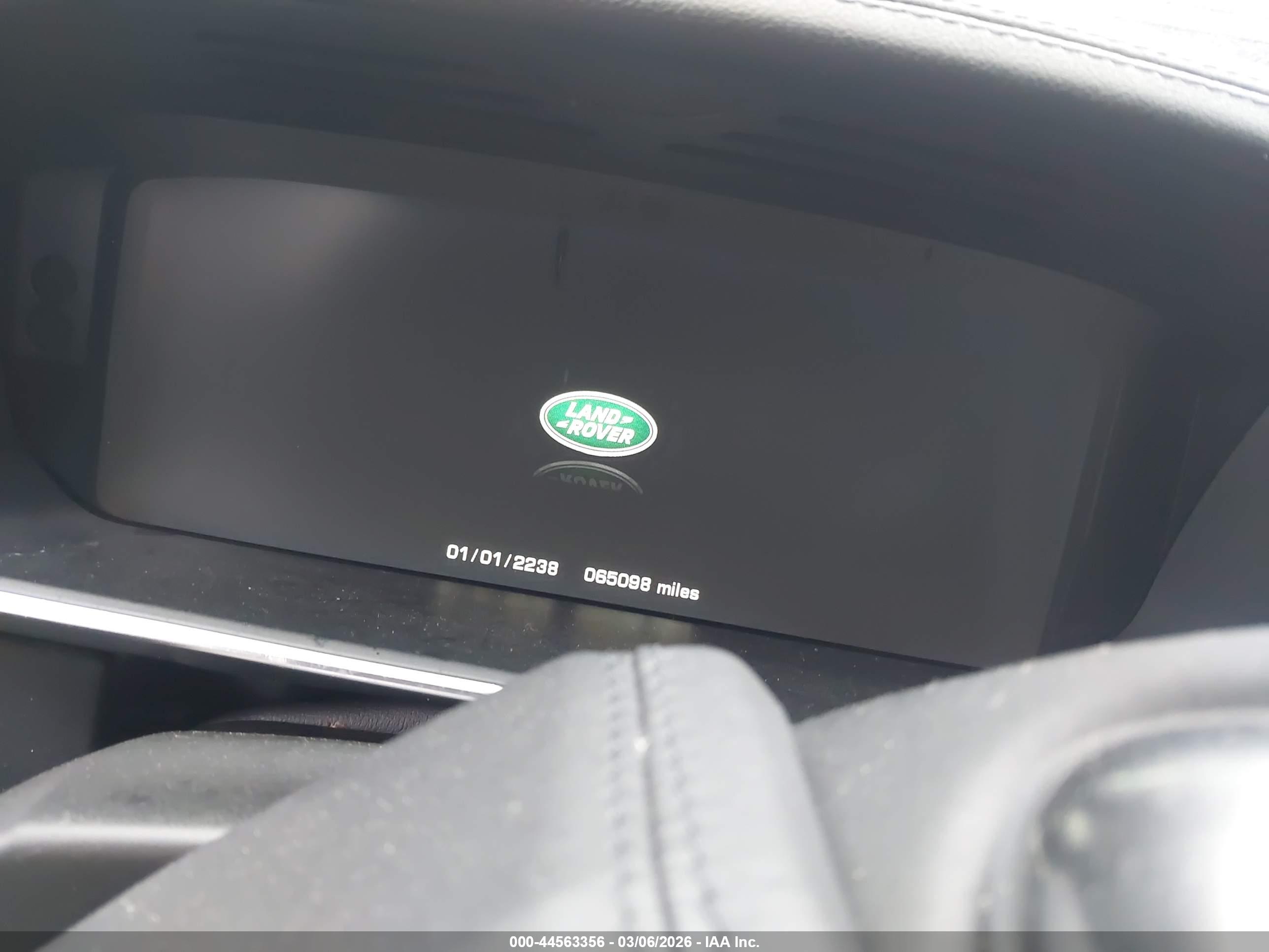 LAND ROVER image 7
