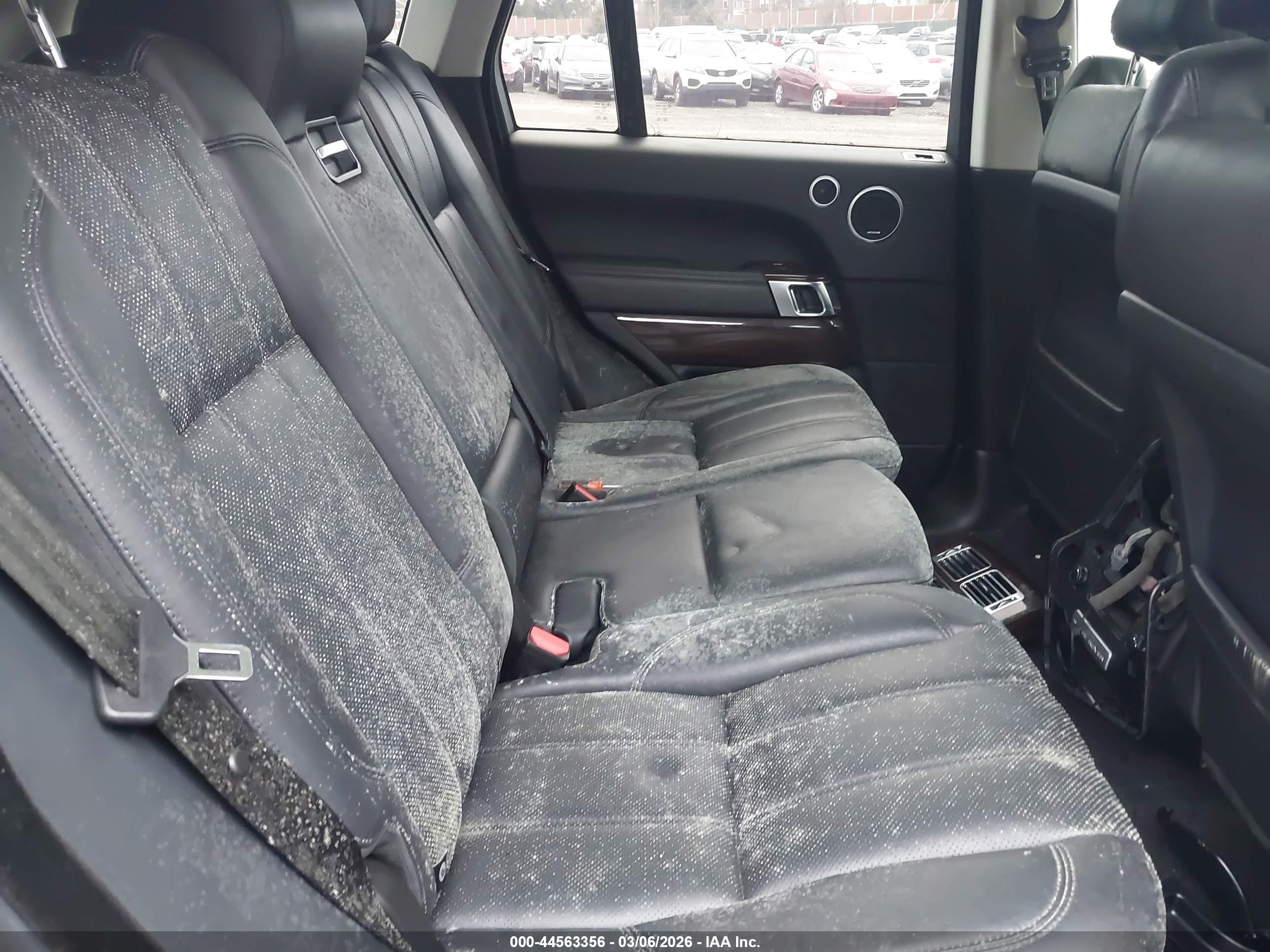 LAND ROVER image 8