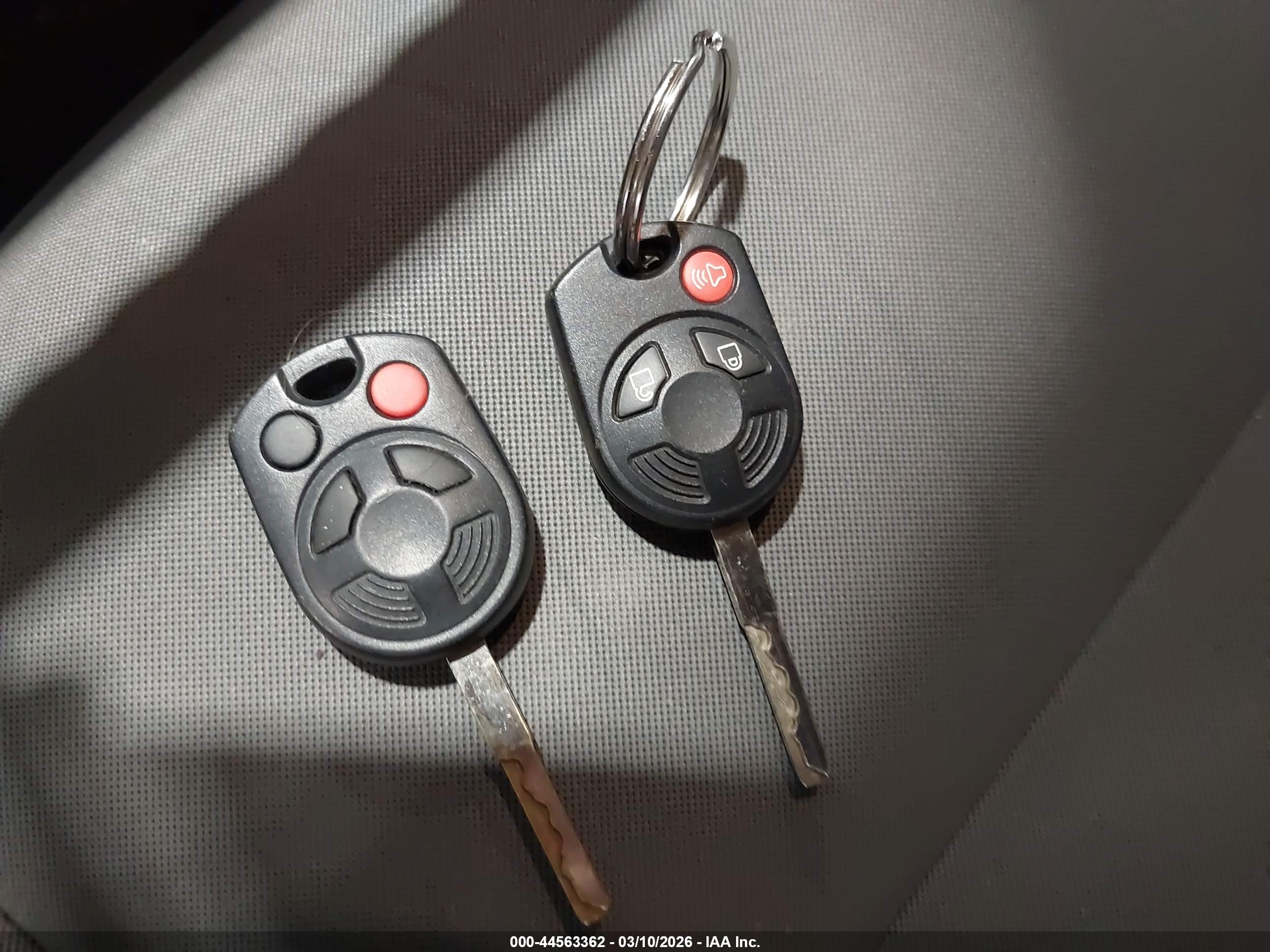 FORD ESCAPE image 11