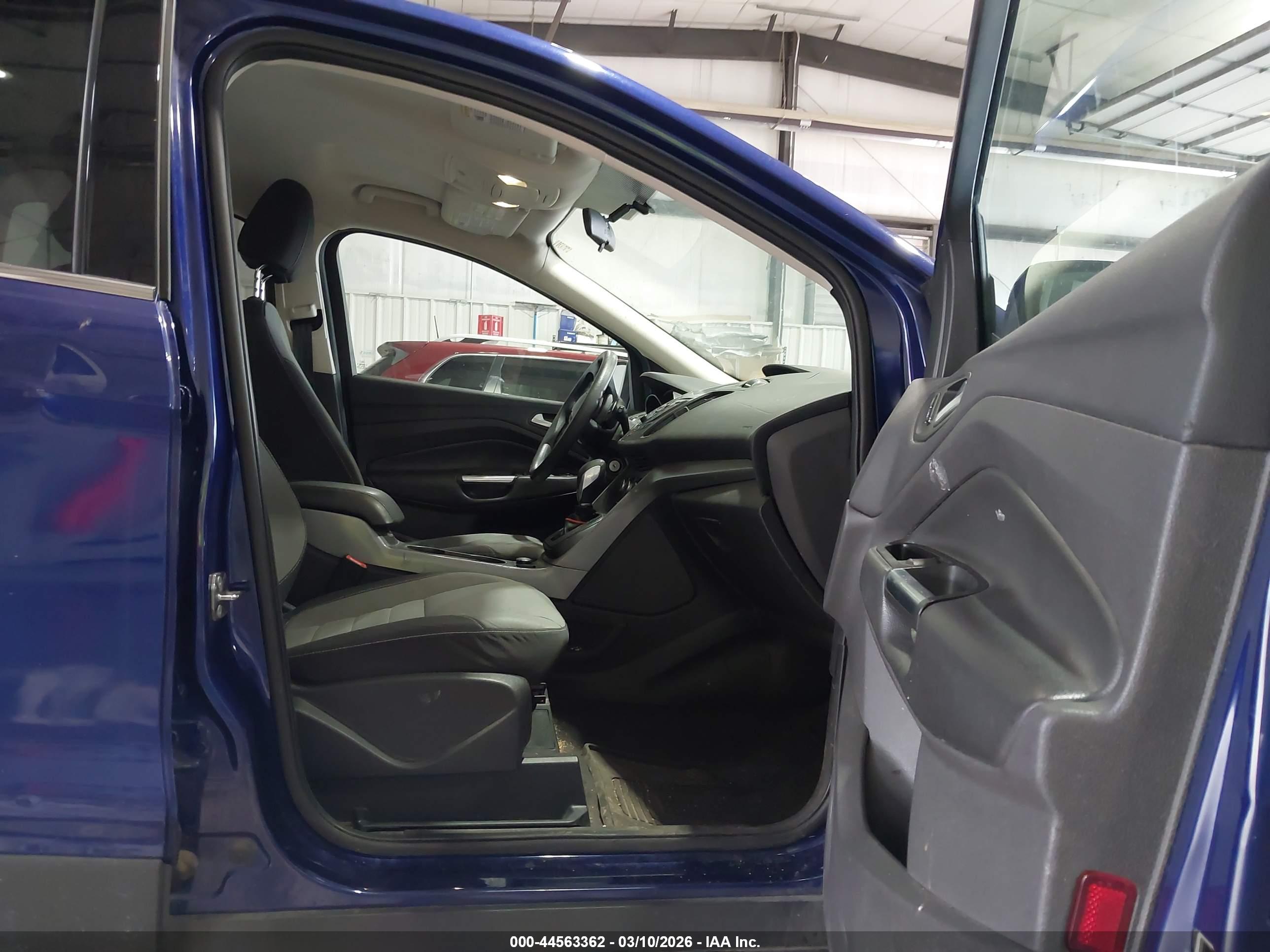 FORD ESCAPE image 5