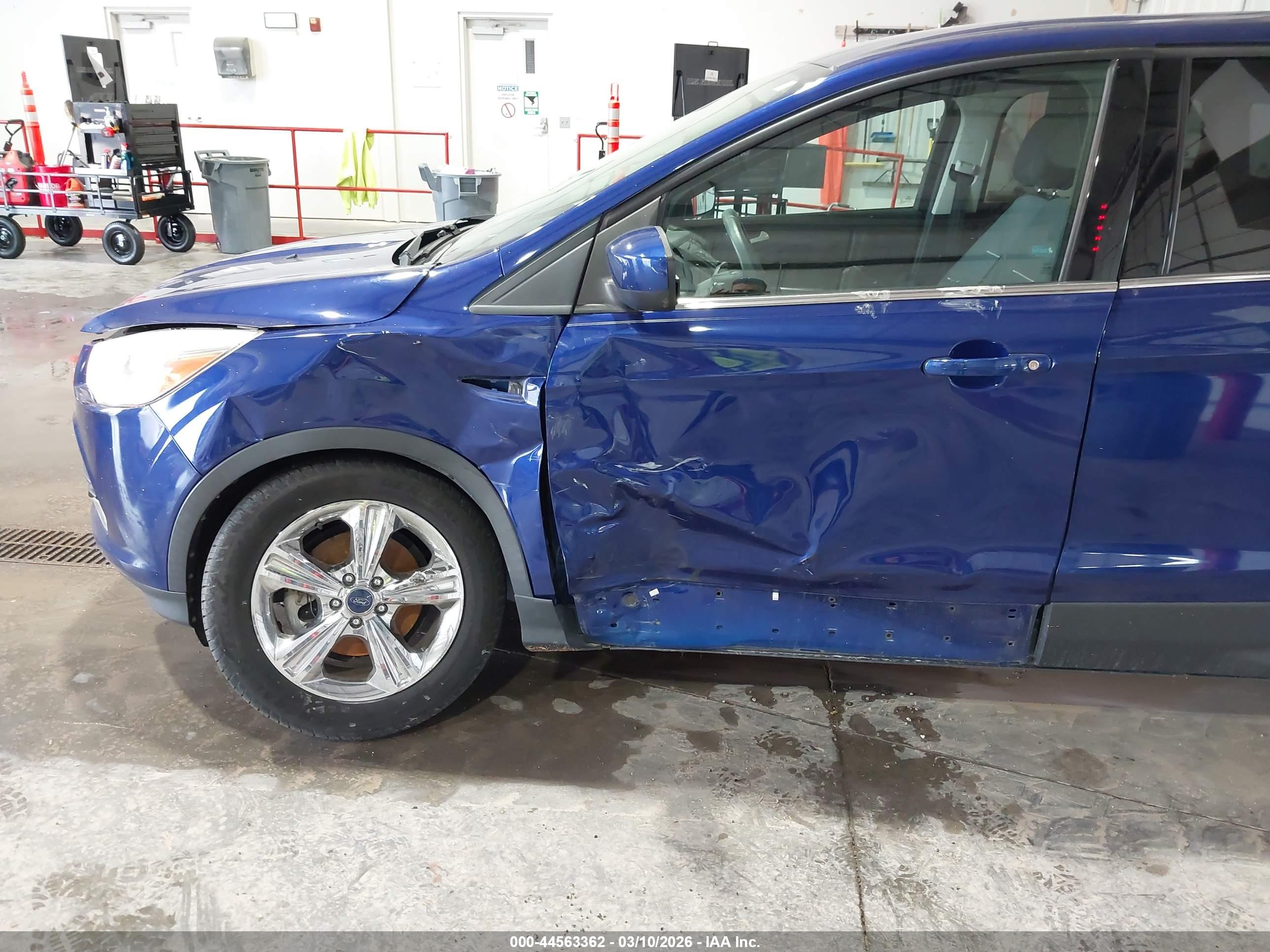 FORD ESCAPE image 6