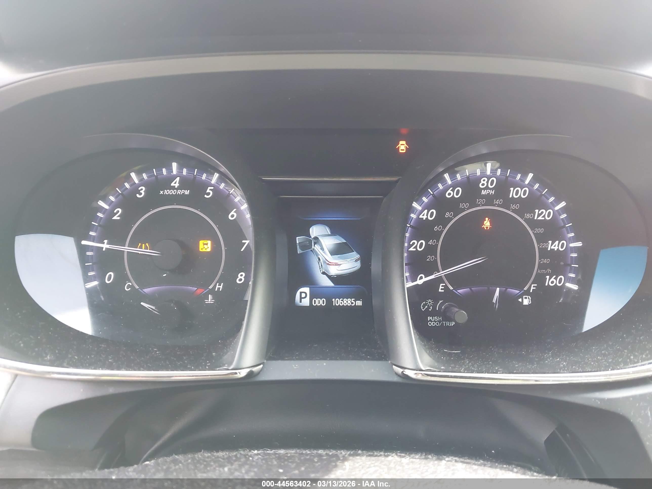 TOYOTA AVALON image 7