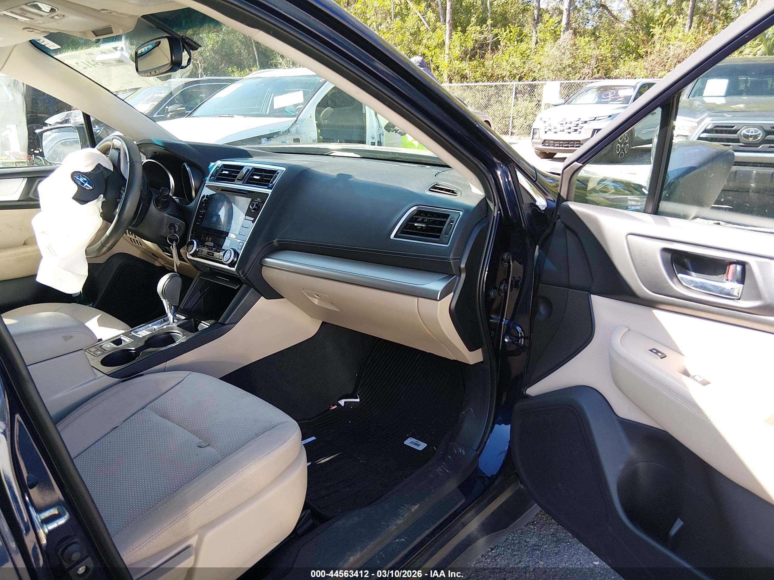 SUBARU OUTBACK image 5