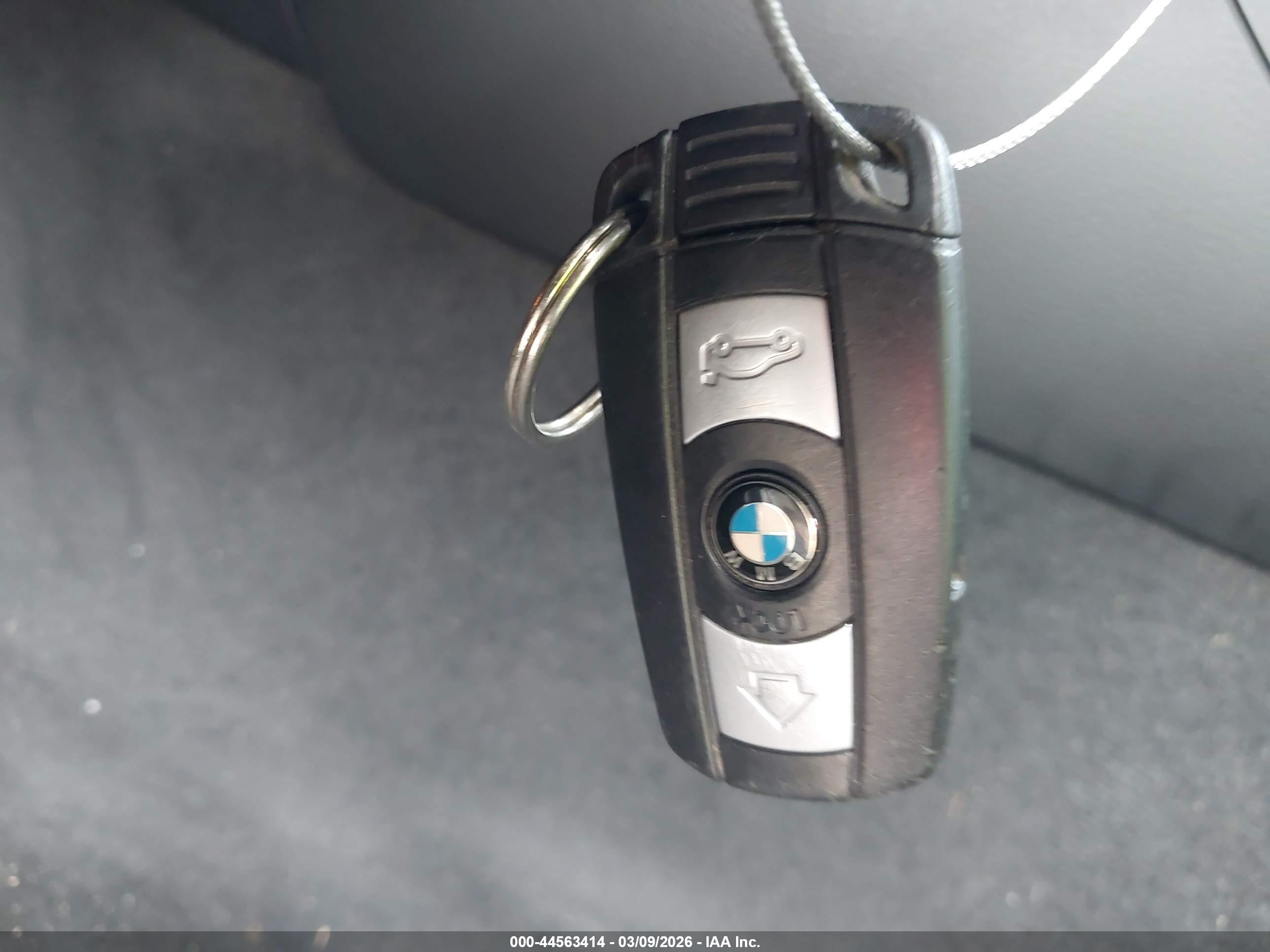 BMW X1 image 11