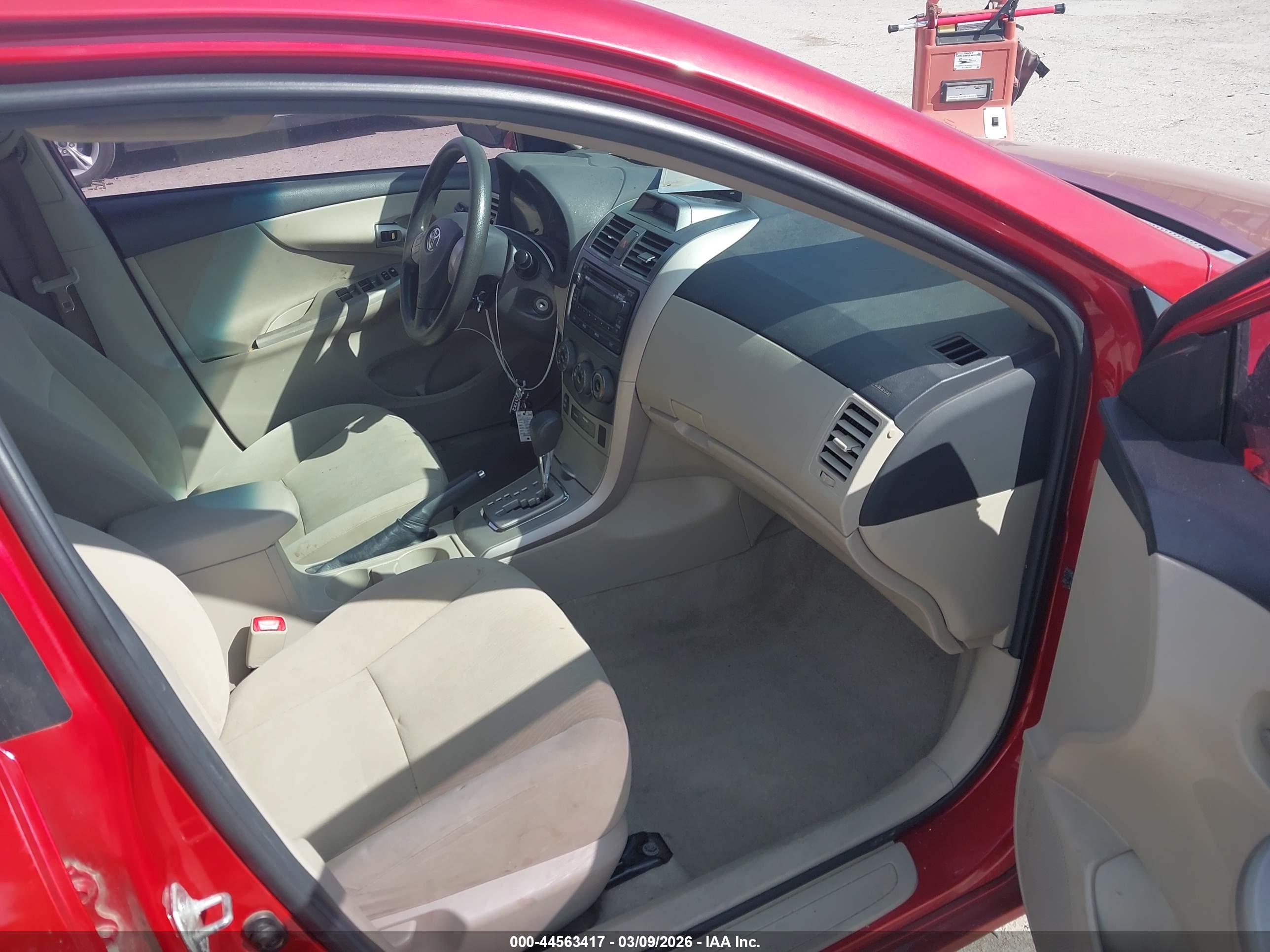 TOYOTA COROLLA image 5