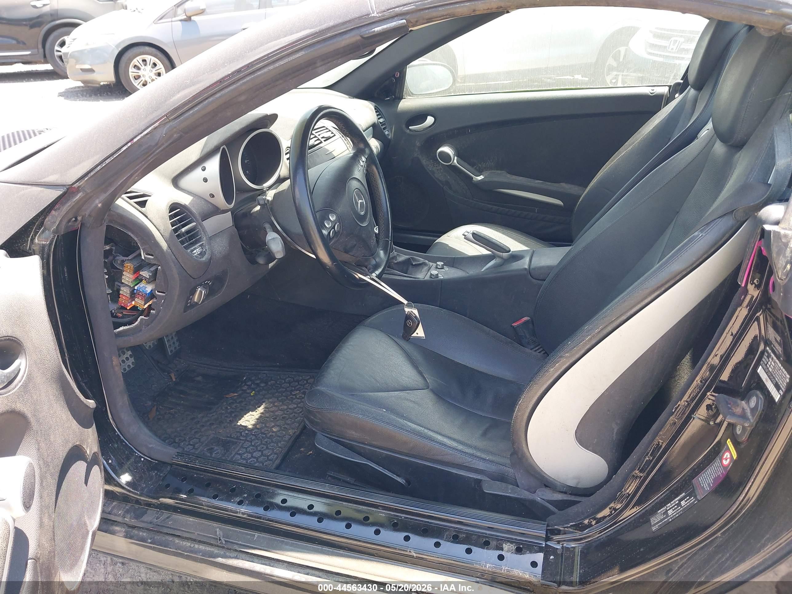 MERCEDES-BENZ SLK image 5