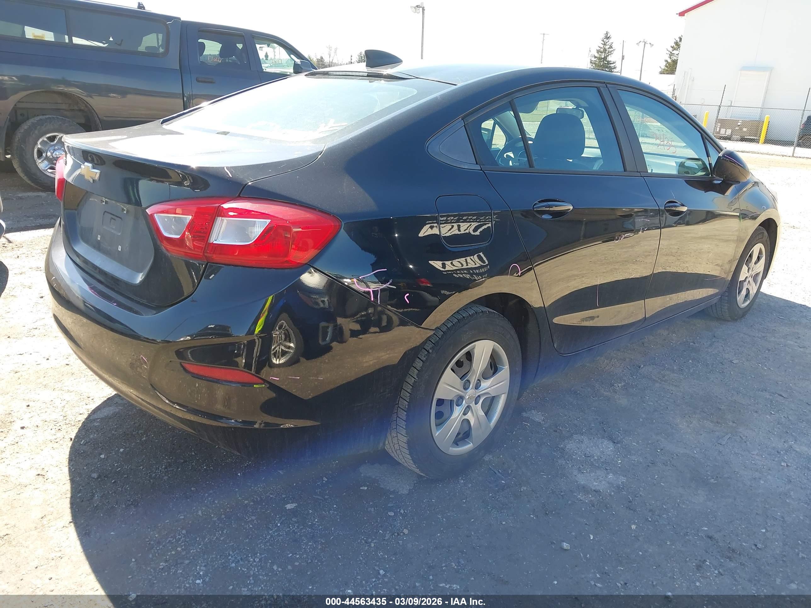 CHEVROLET CRUZE image 4