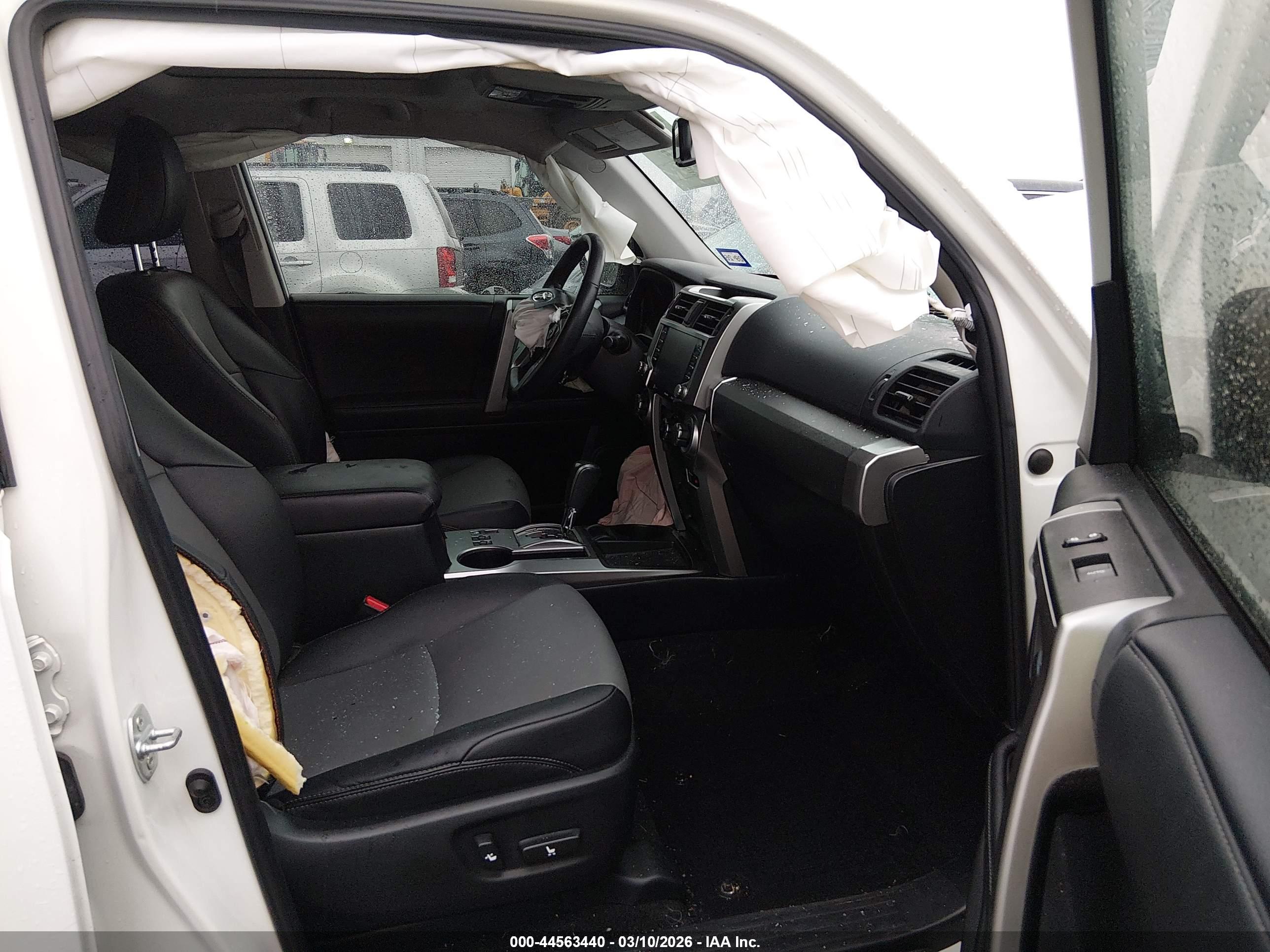 TOYOTA 4RUNNER image 5