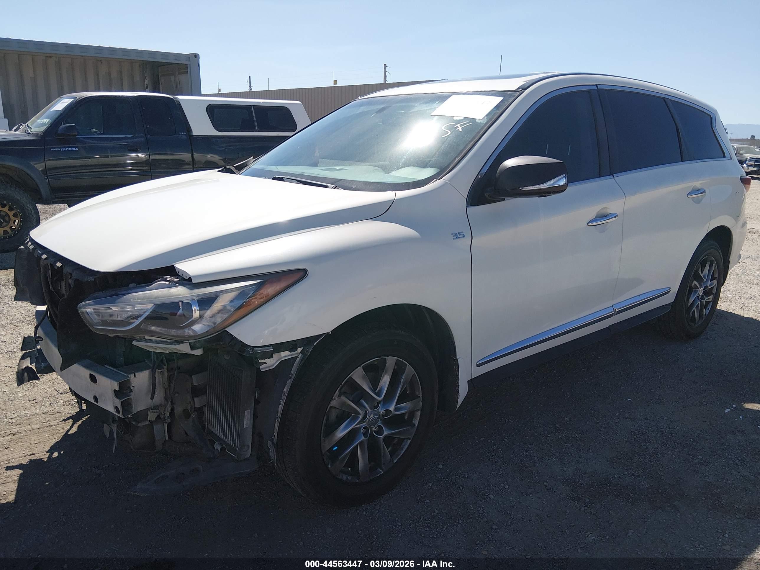 INFINITI QX60 image 2