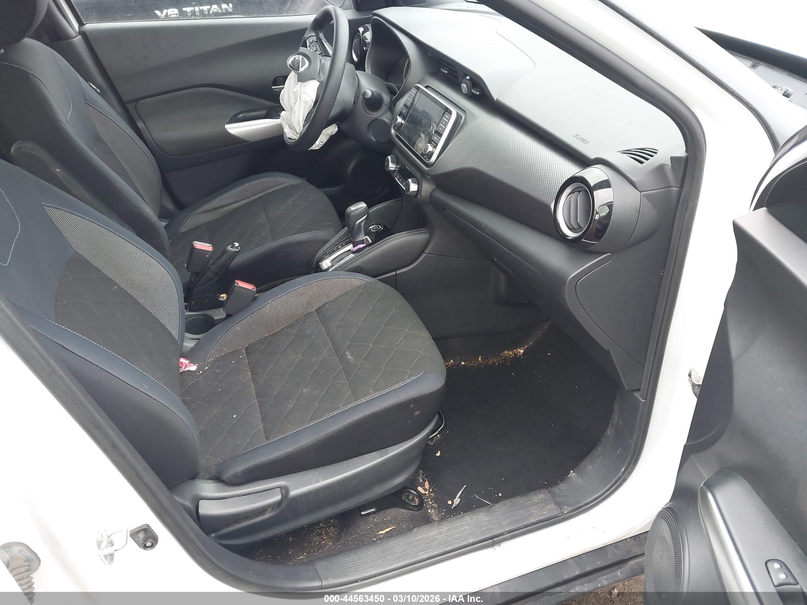 NISSAN KICKS image 5