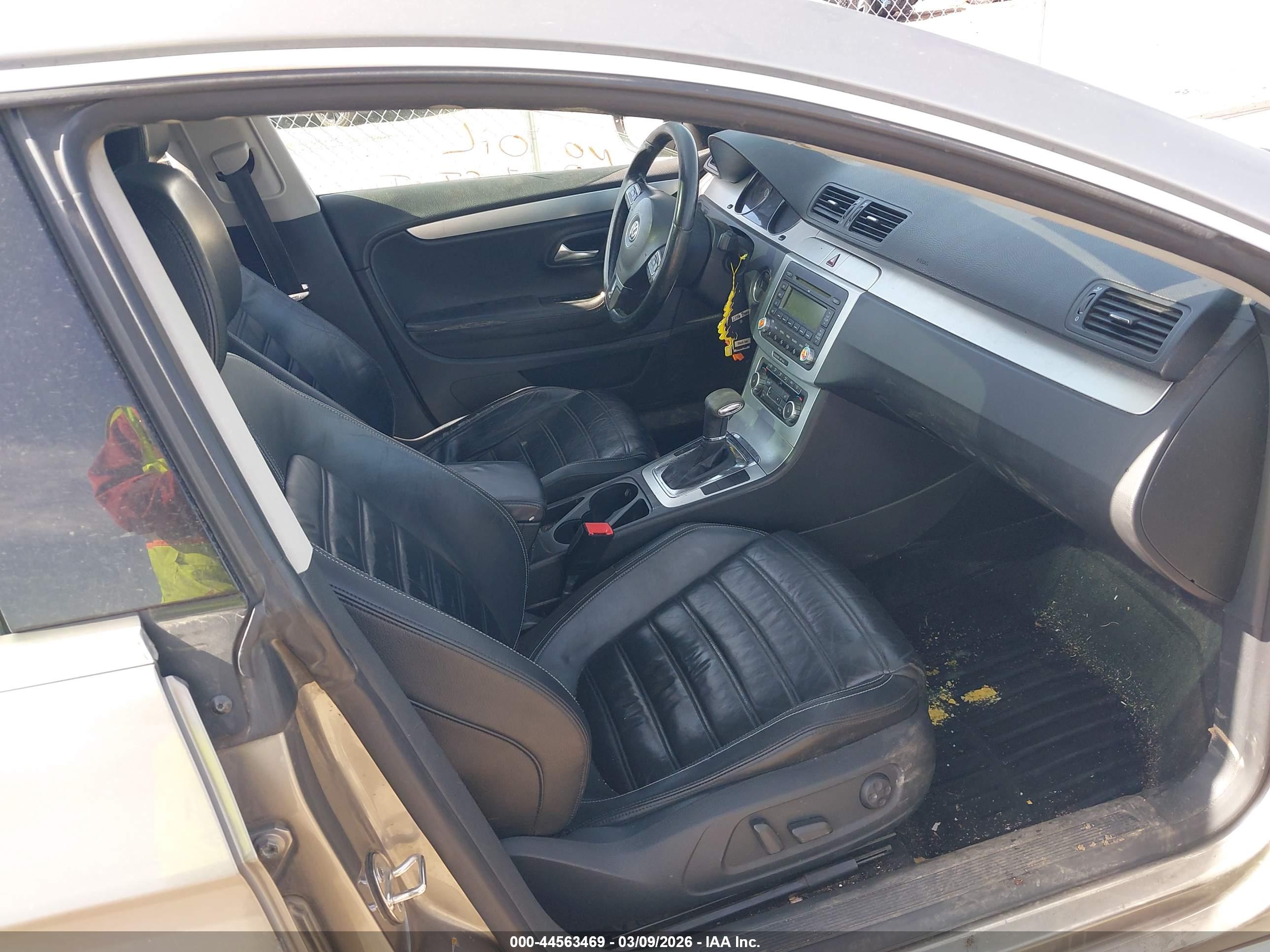 VOLKSWAGEN CC image 5