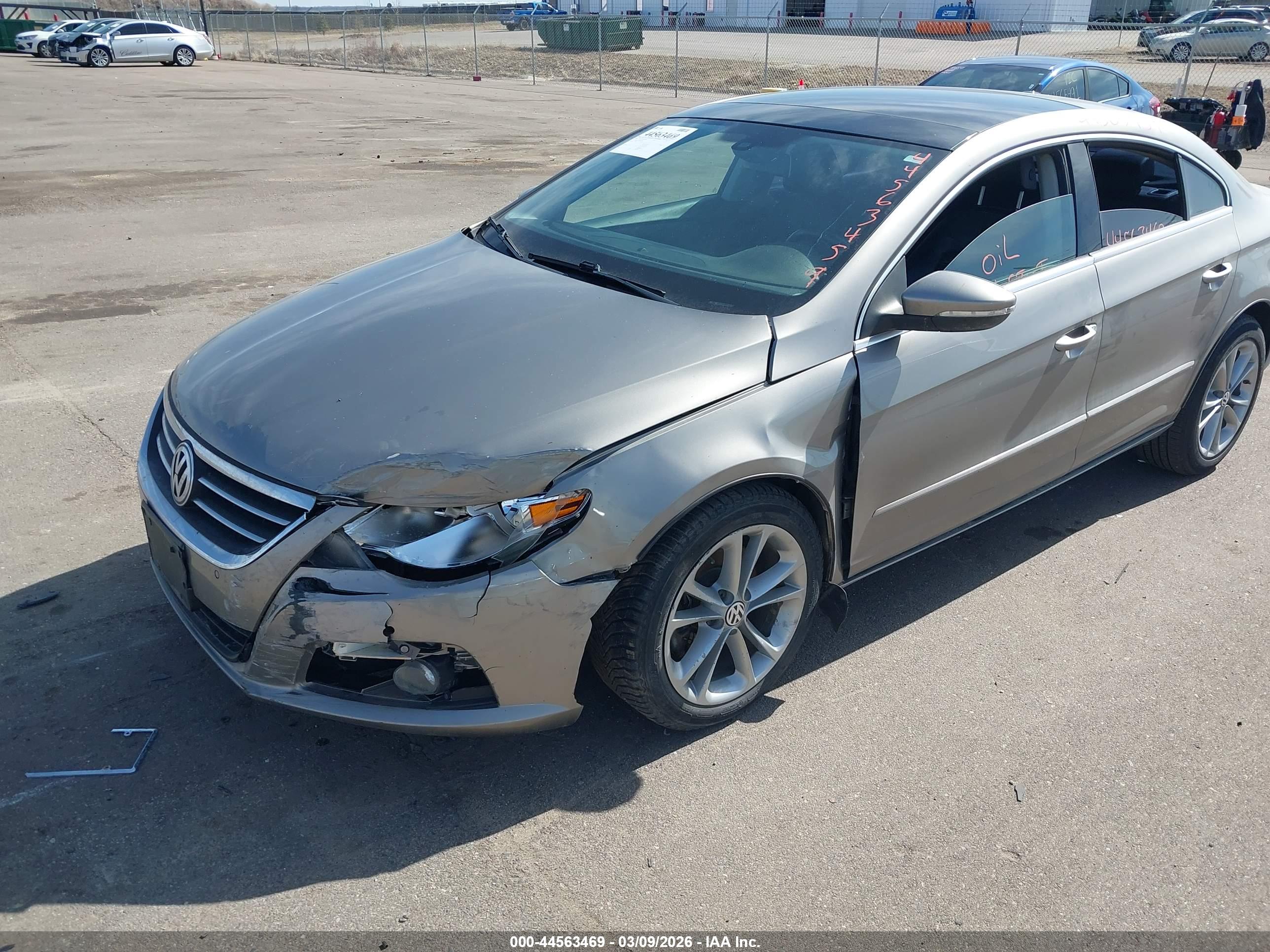 VOLKSWAGEN CC image 6
