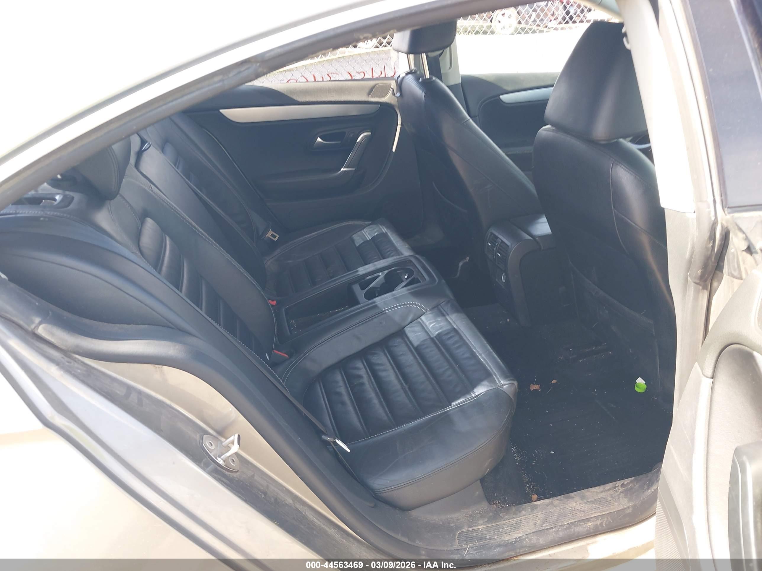 VOLKSWAGEN CC image 8