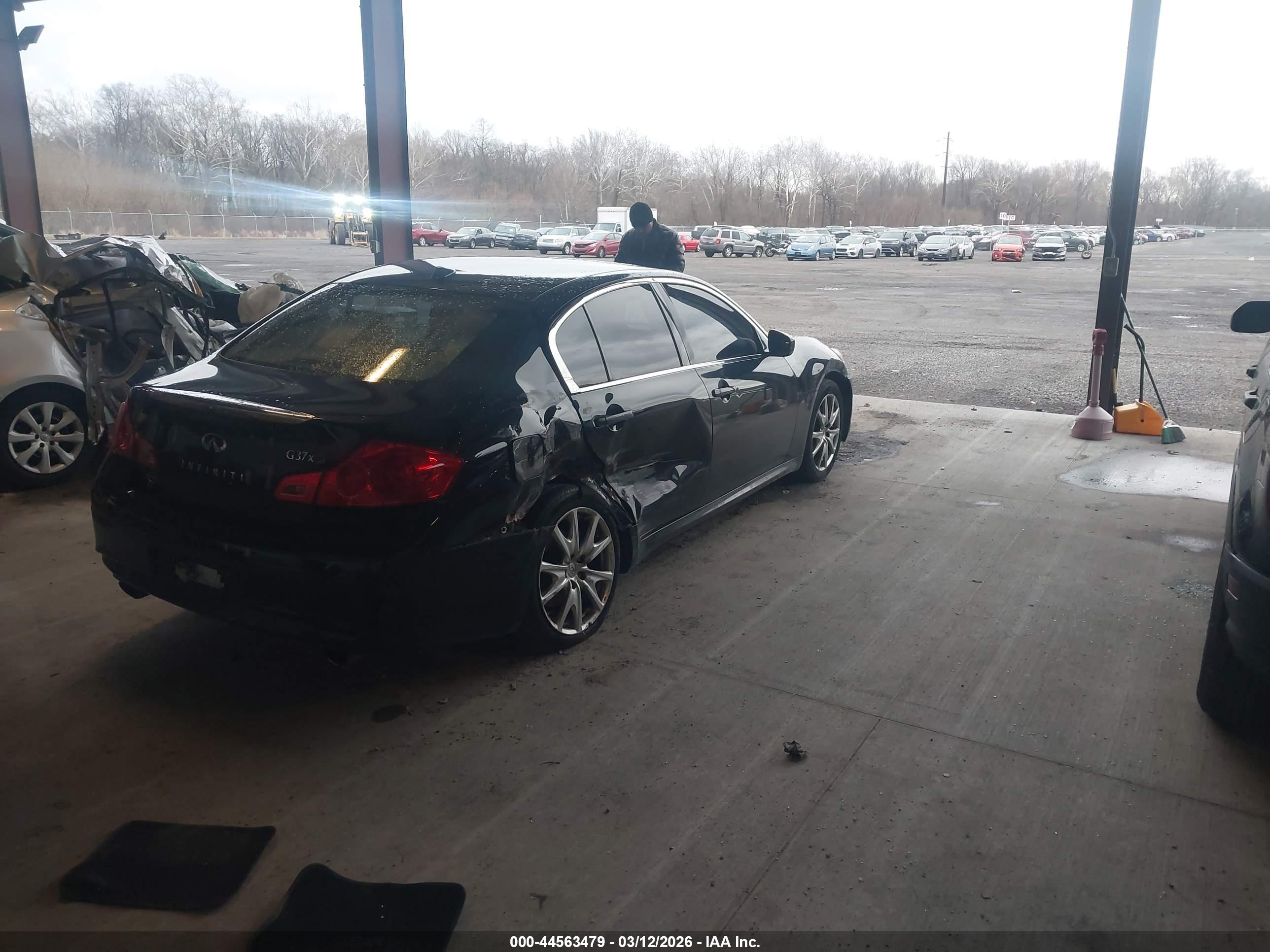 INFINITI G37X image 4