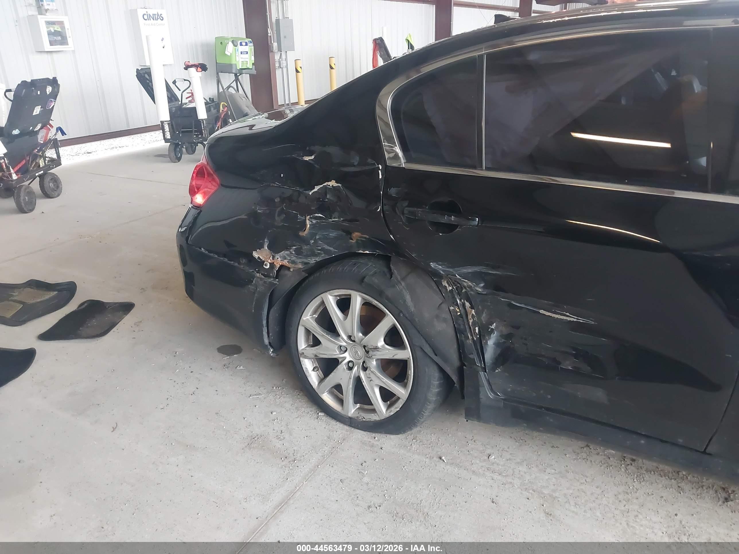 INFINITI G37X image 6