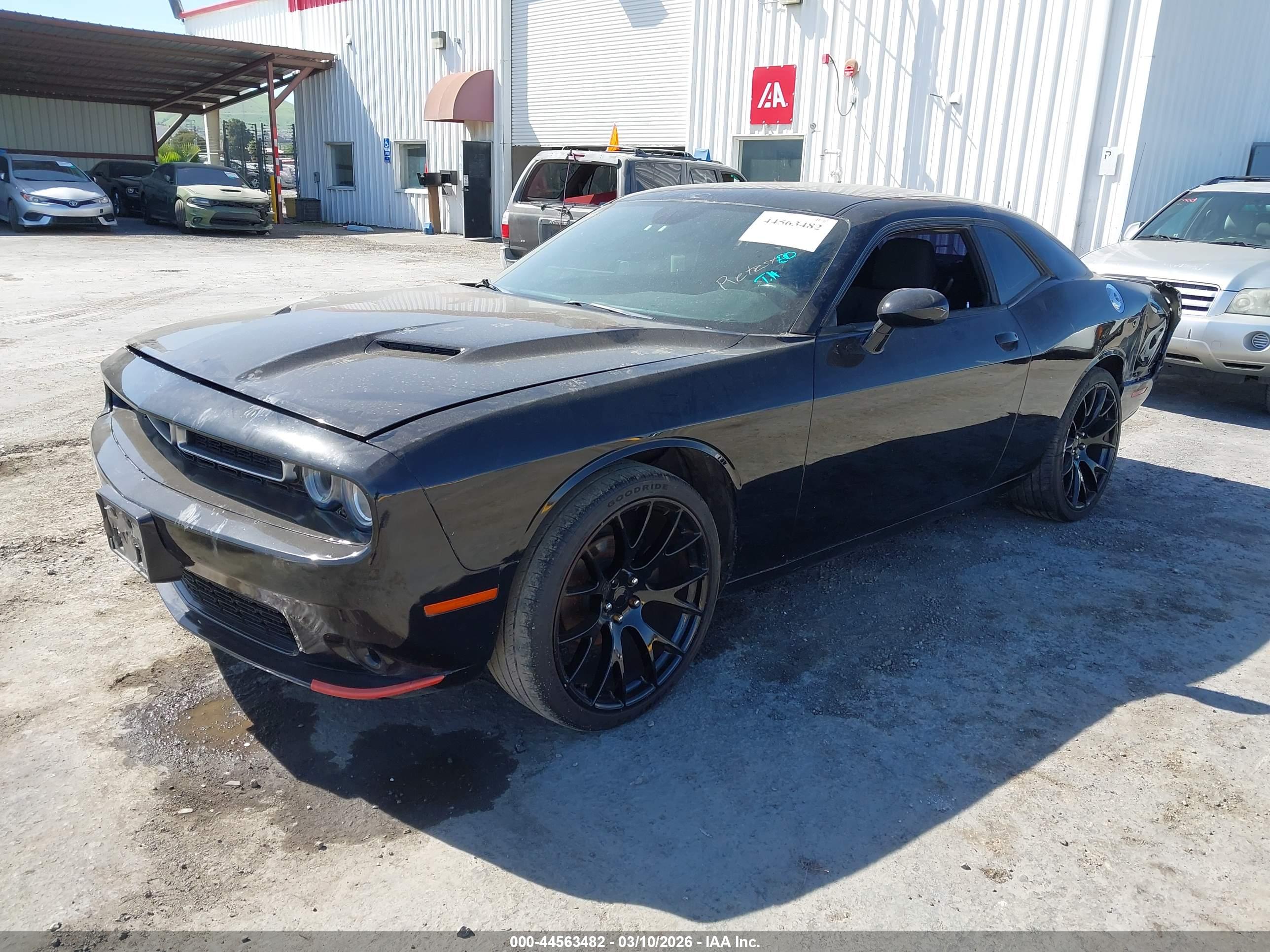 DODGE CHALLENGER image 2