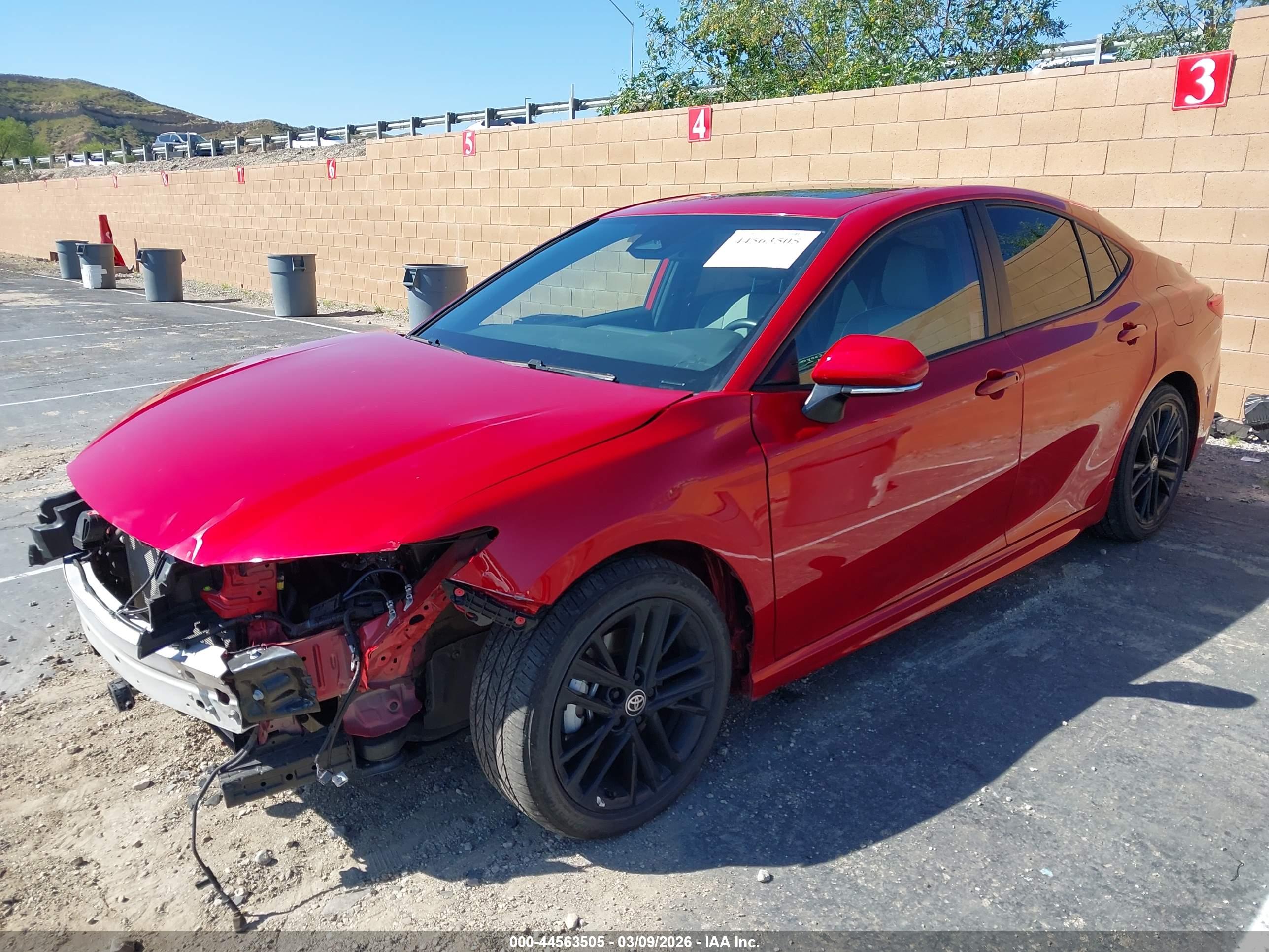 TOYOTA CAMRY image 2