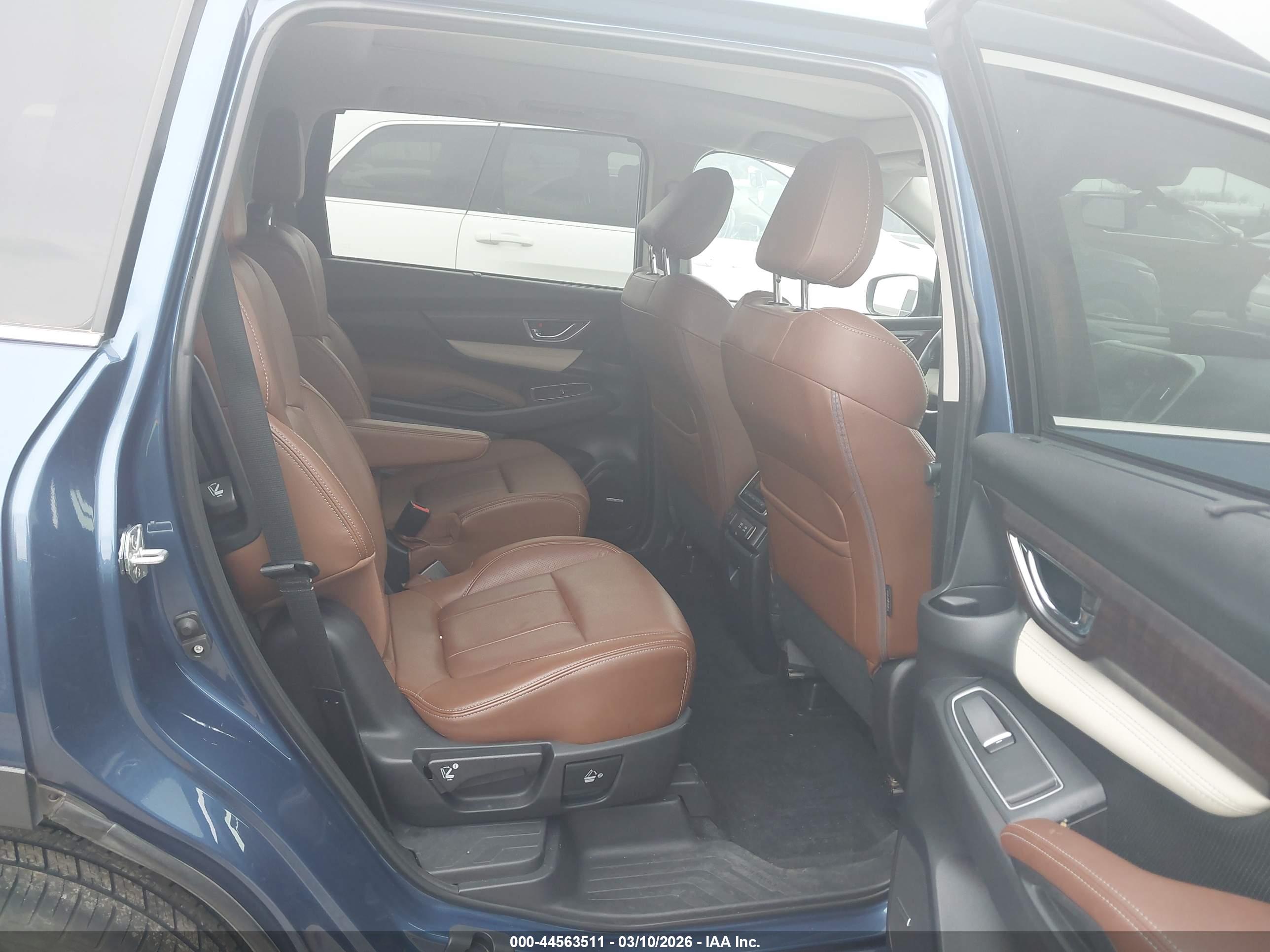 SUBARU ASCENT image 8