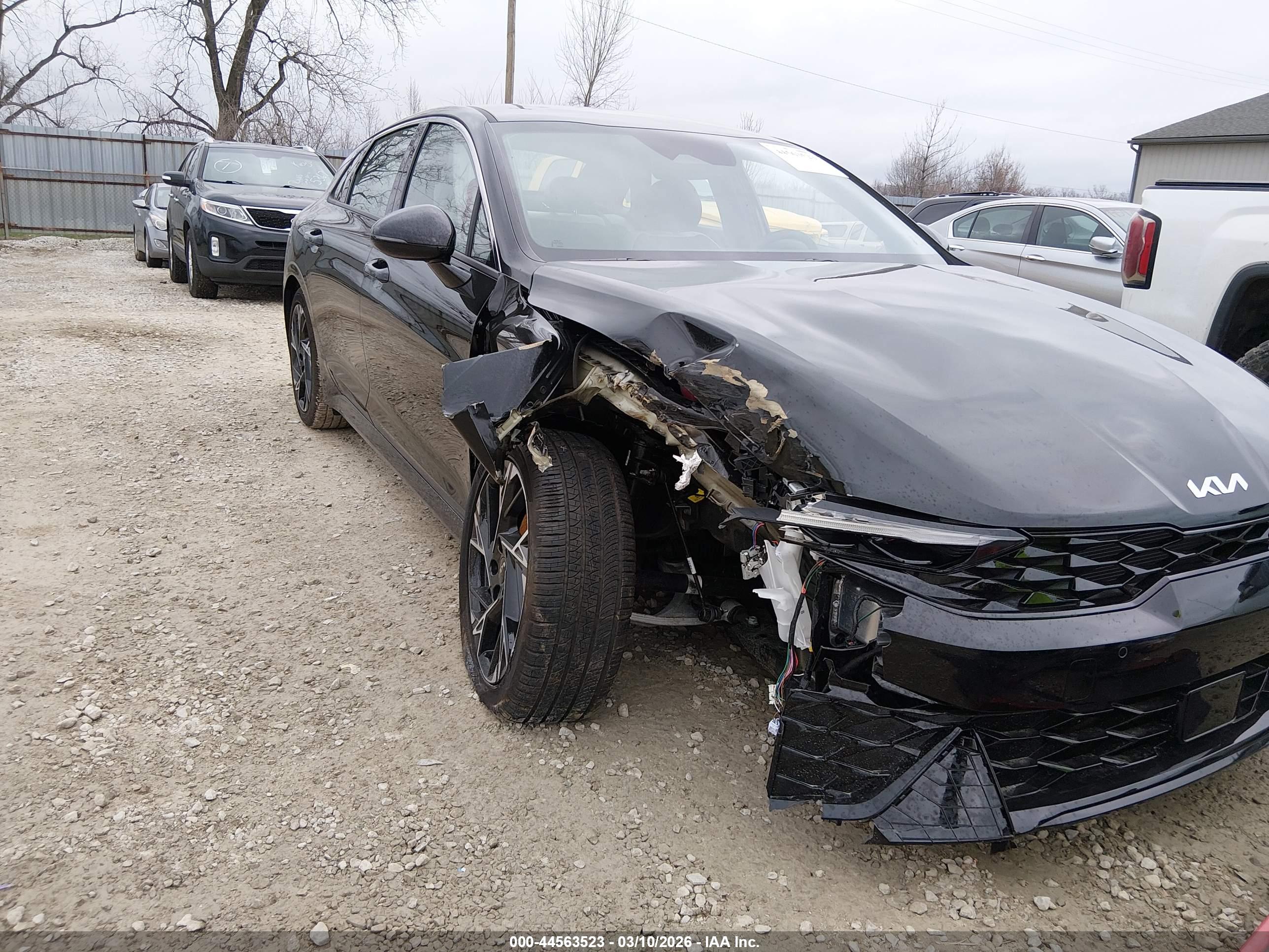 KIA K5 image 6
